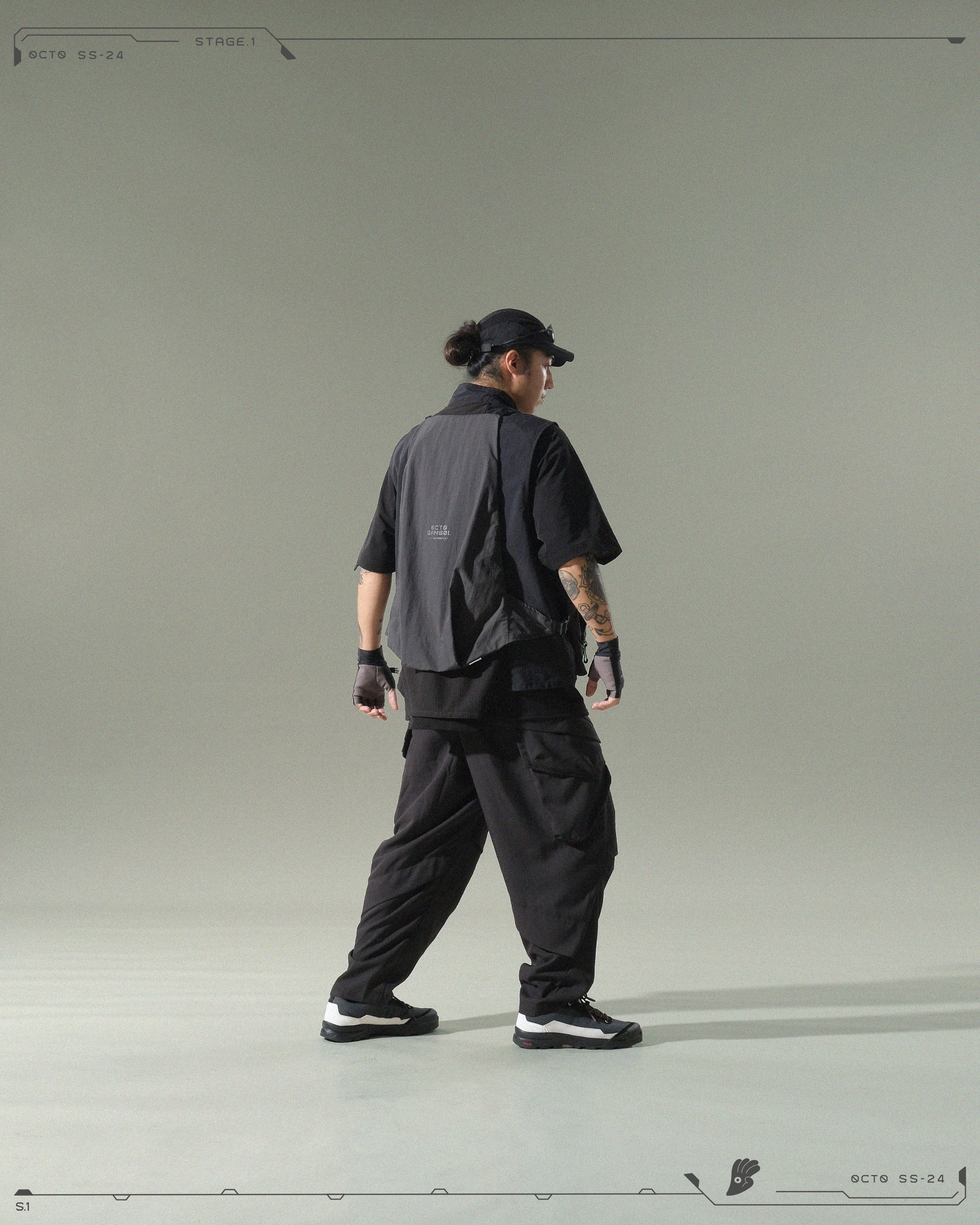 S24  / 05 —  O-01  Trapezoidal Solid Dismantle Vest  (Black)