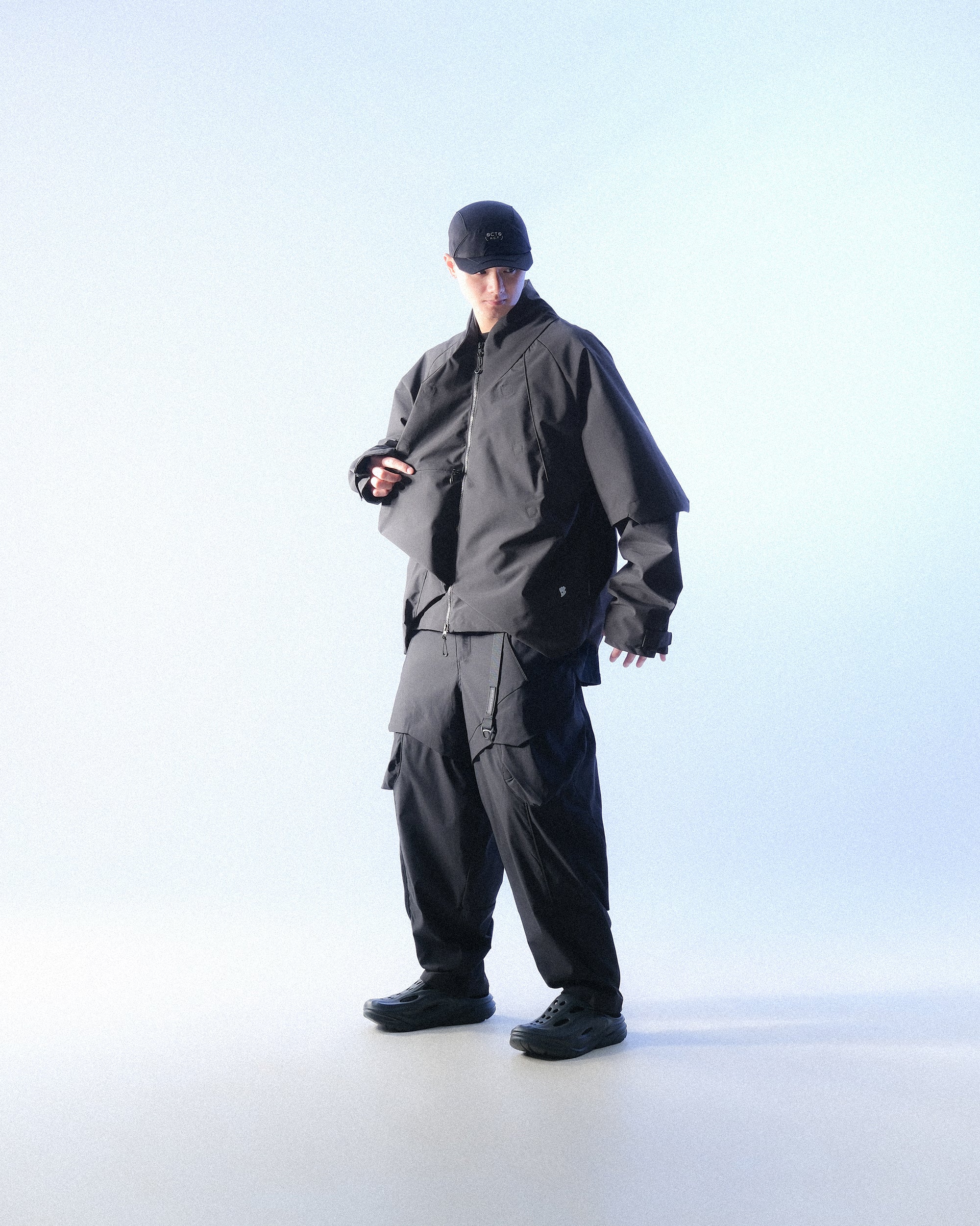 S1 A24-J-01 InverseV Visor Blazer (Black)