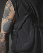 S24  / 18 —  O-03  Maneuverable Mighty Form Vest (Black)