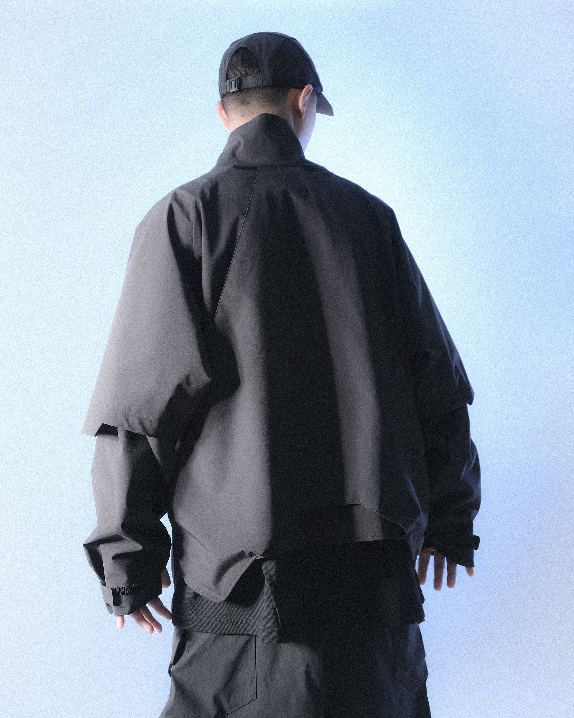 S1 A24-J-01 InverseV Visor Blazer (Black)