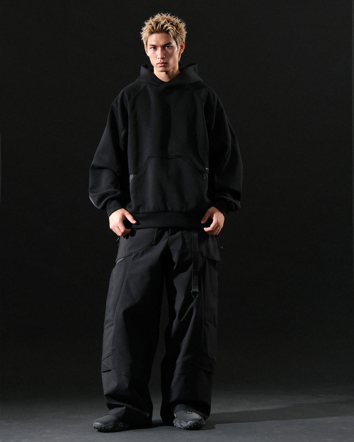 A26-S1-H / Visor Layer Hoodie (Black)