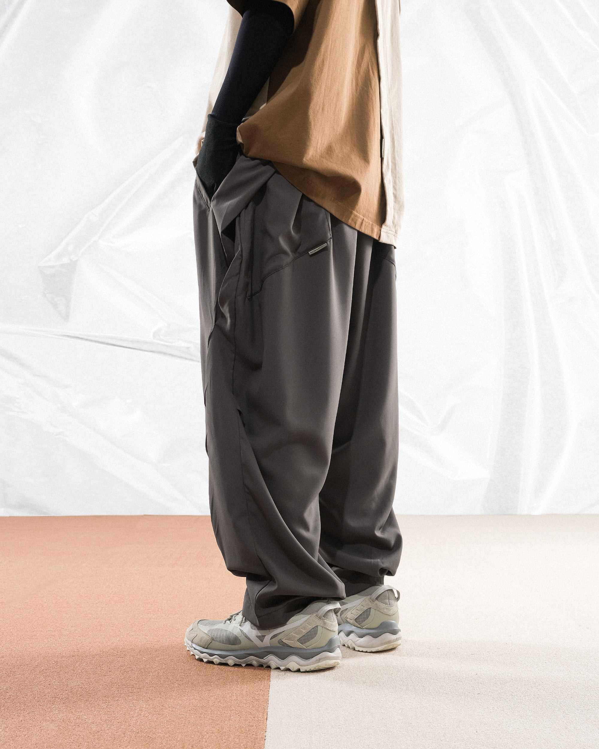 S24 / C-04-P  Dual Arc Splicing Orb Pants (Brown)
