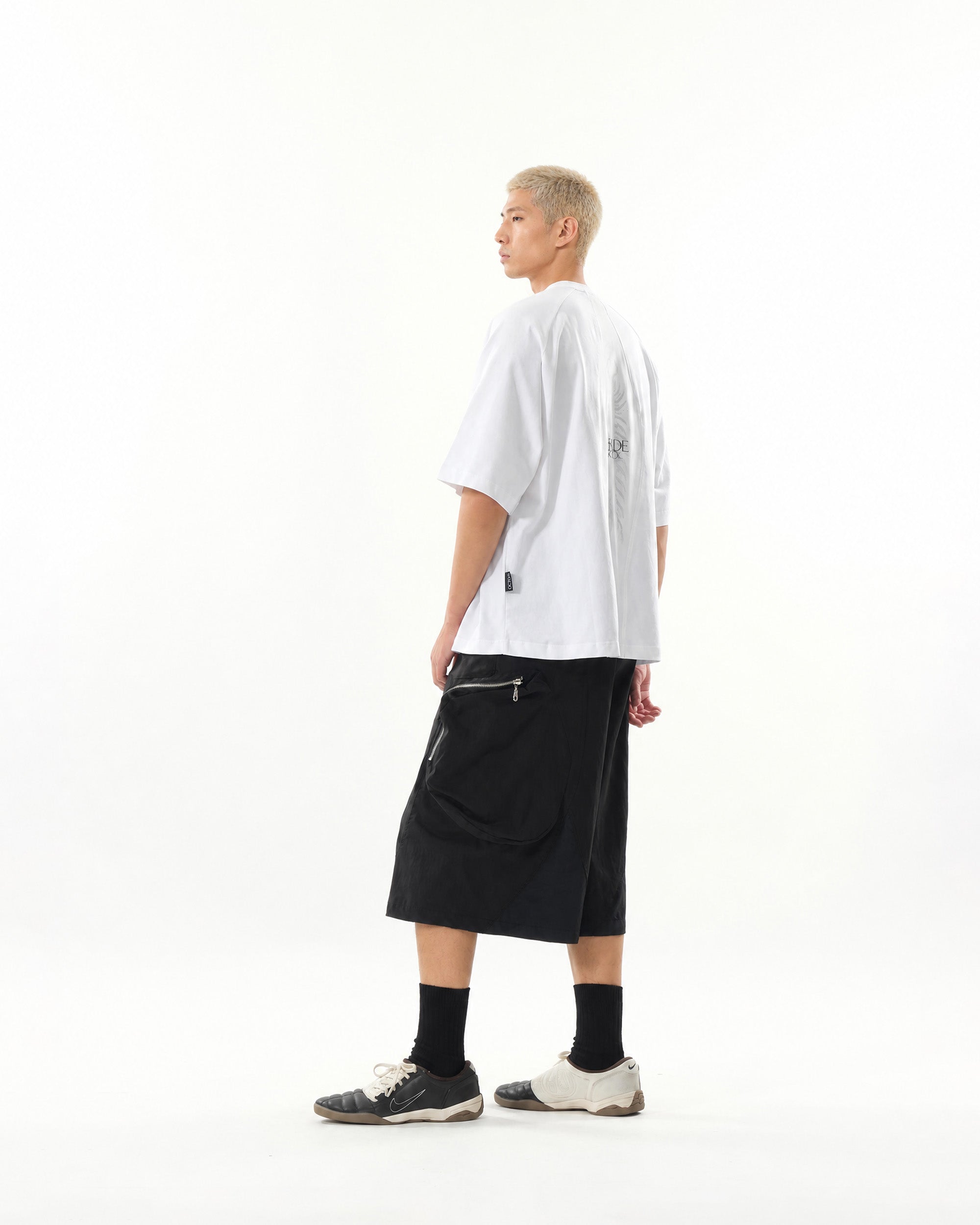 S26-SD2-S / Residual Curve Shorts (Black)