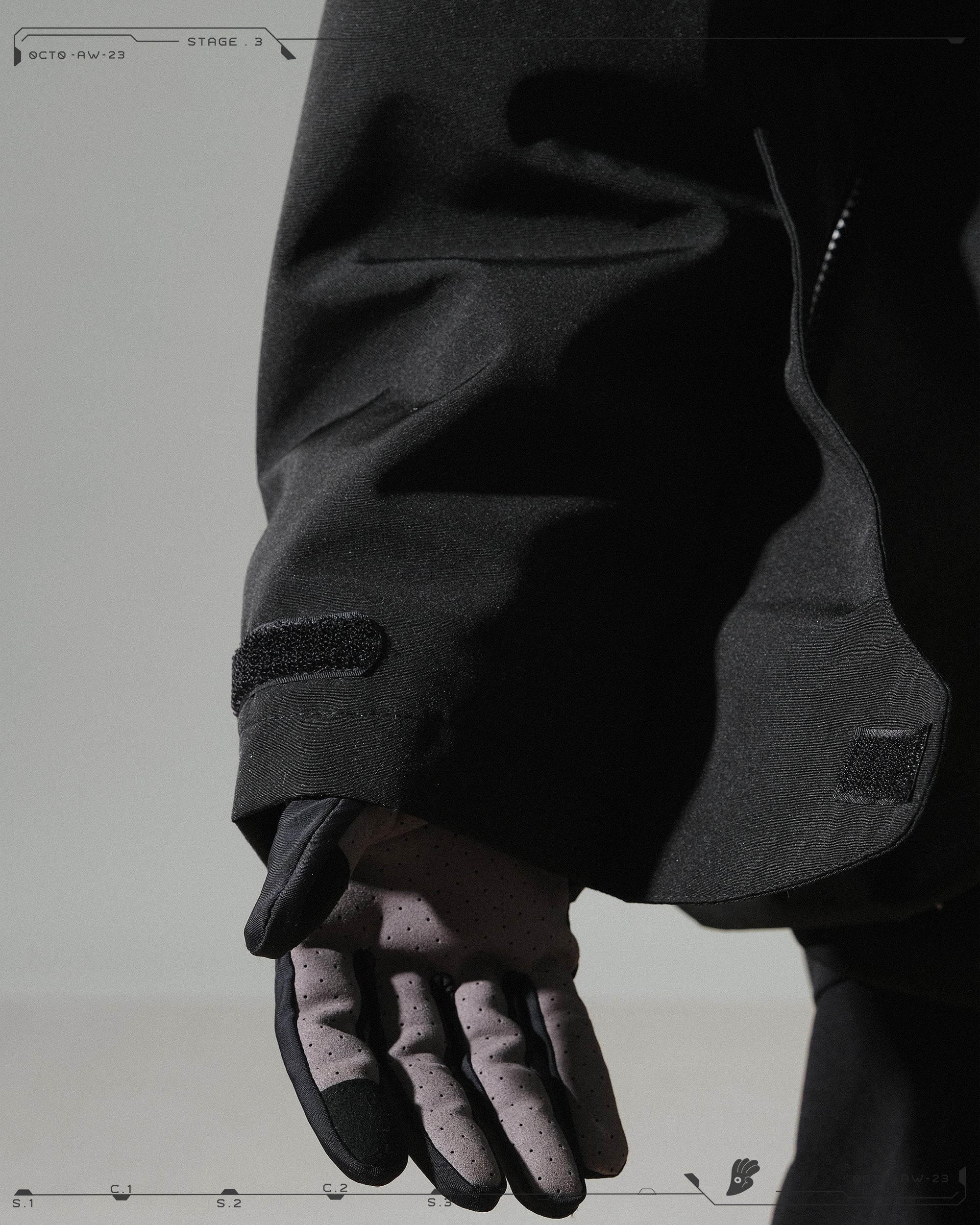 AW23 / 08 —J23-028  Radial Visor Windbreaker (Black)