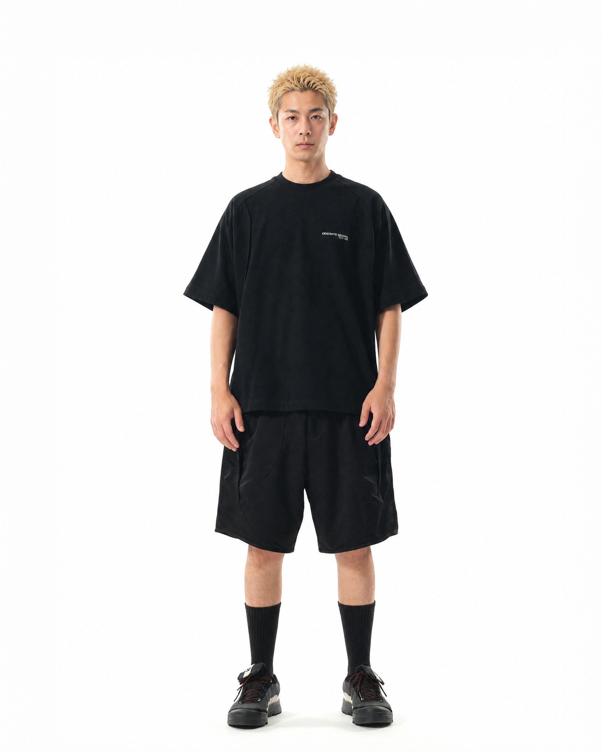 S26-C1-T1 / Discrete Signal Graphic Tee (Black)