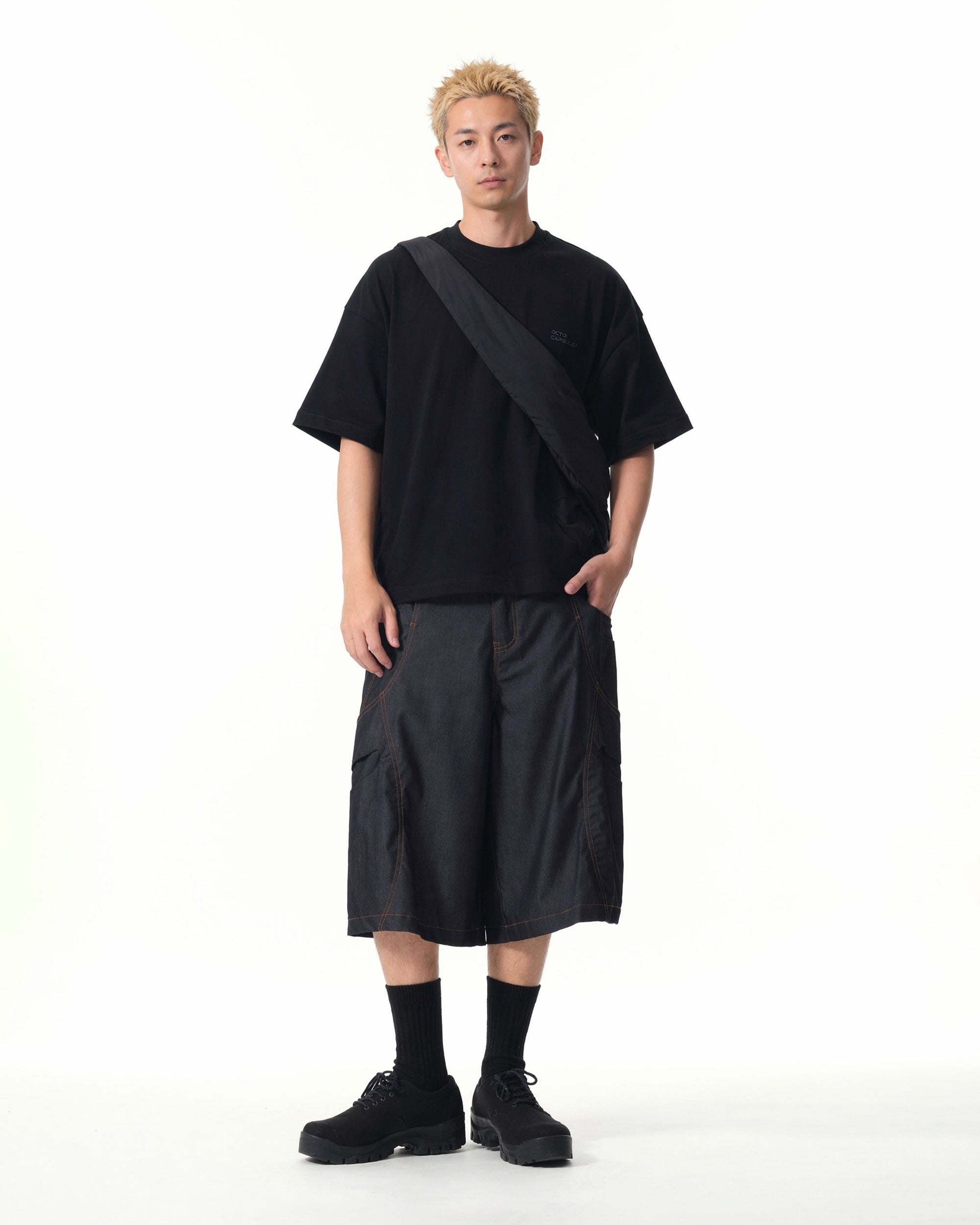 S26-C2-S / Offset Void Shorts (N-Black)