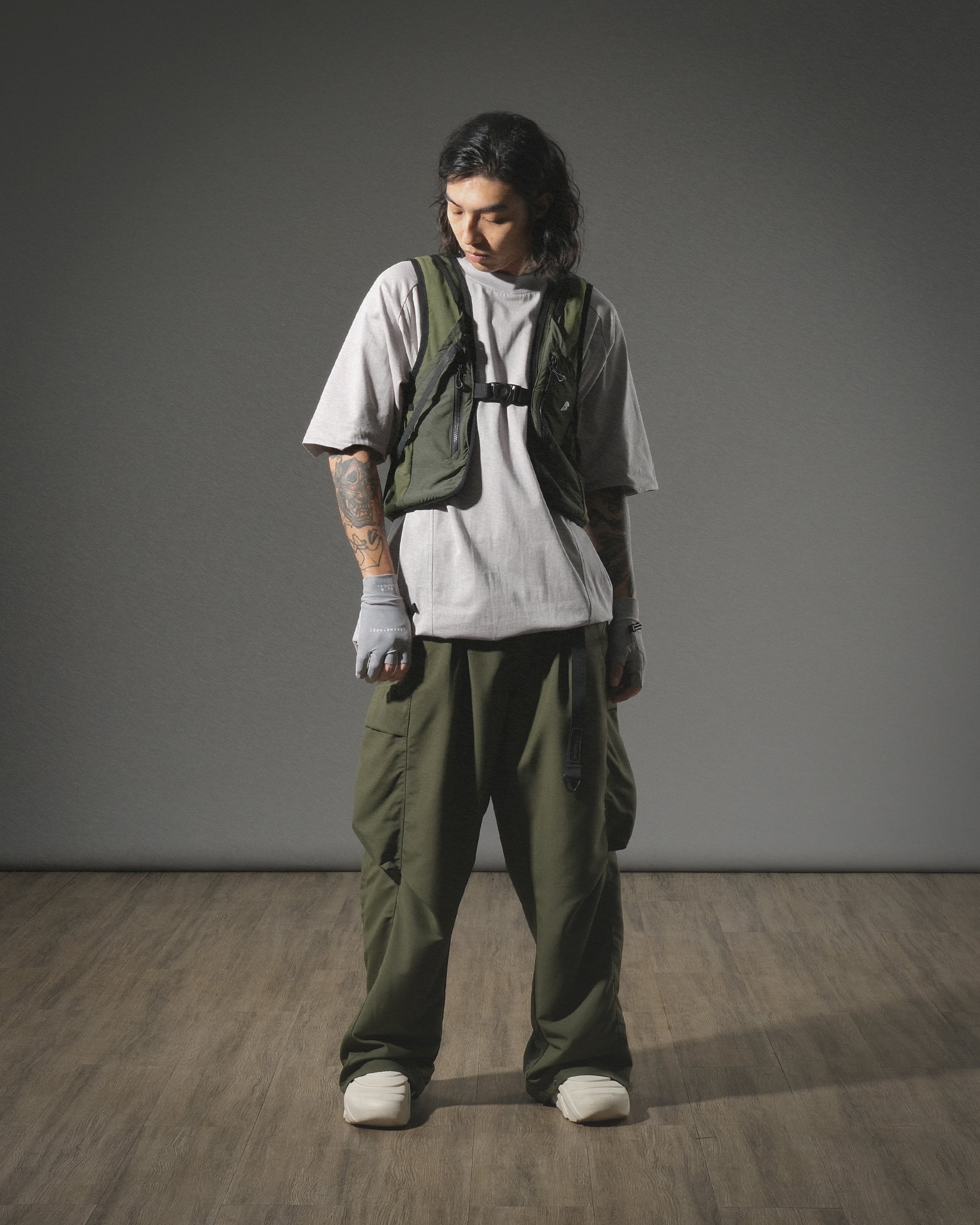 S24  / 18 —  O-03  Maneuverable Mighty Form Vest (Green)