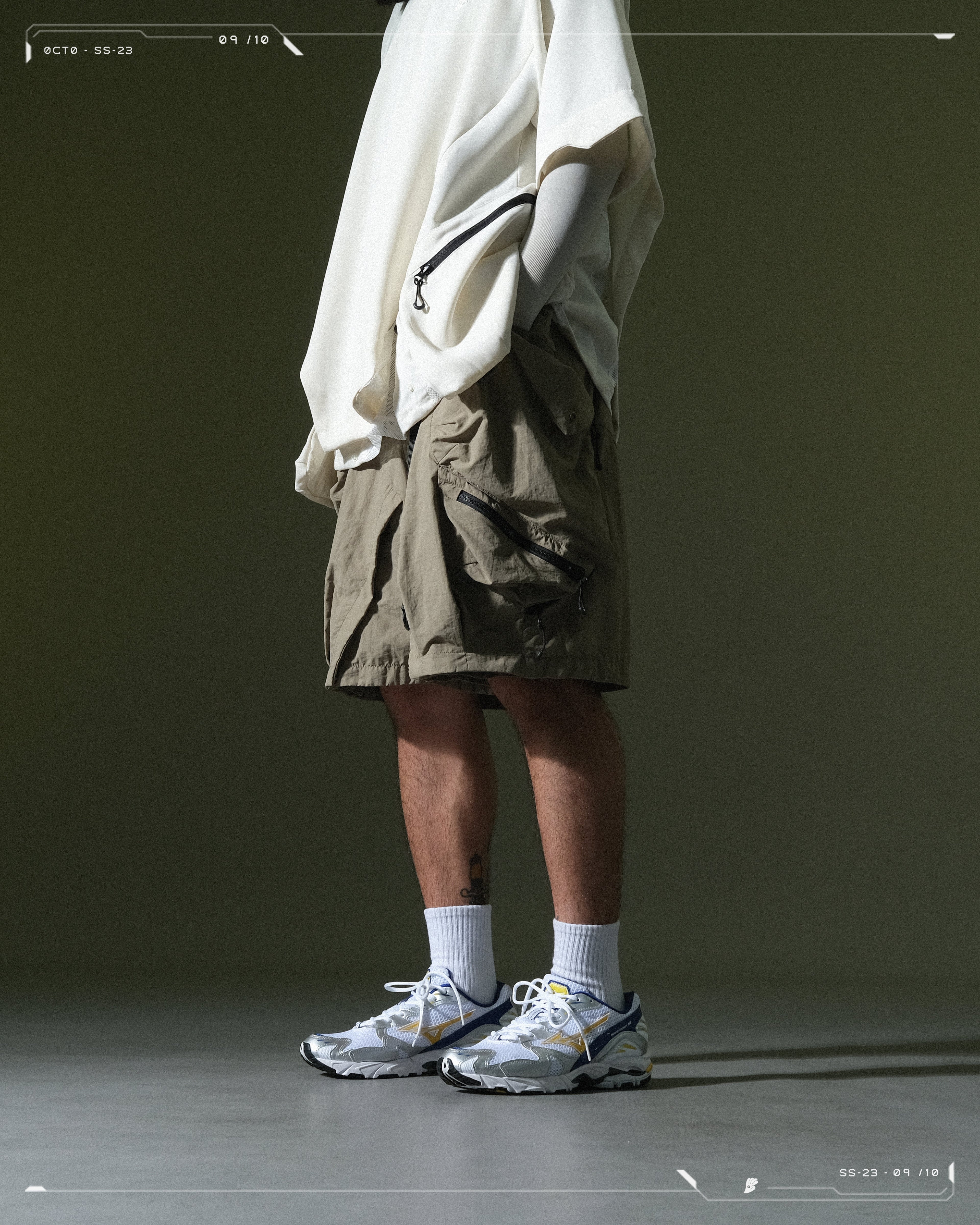 SS23 / 10 —  S23-069 Zip and Breathable Shorts (Khaki)