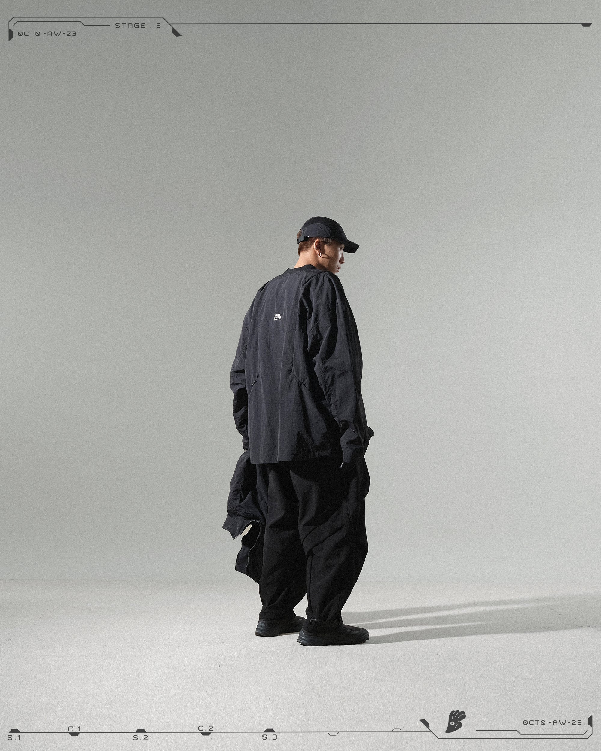 AW23 / 10 — T23-076  Detachable Mighty form Windbreaker (Black)