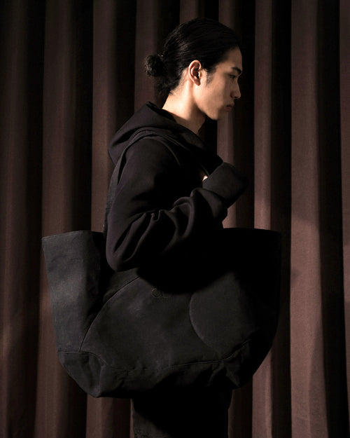 A26-SD1-B  / Curved Panel Tote Bag (Black)