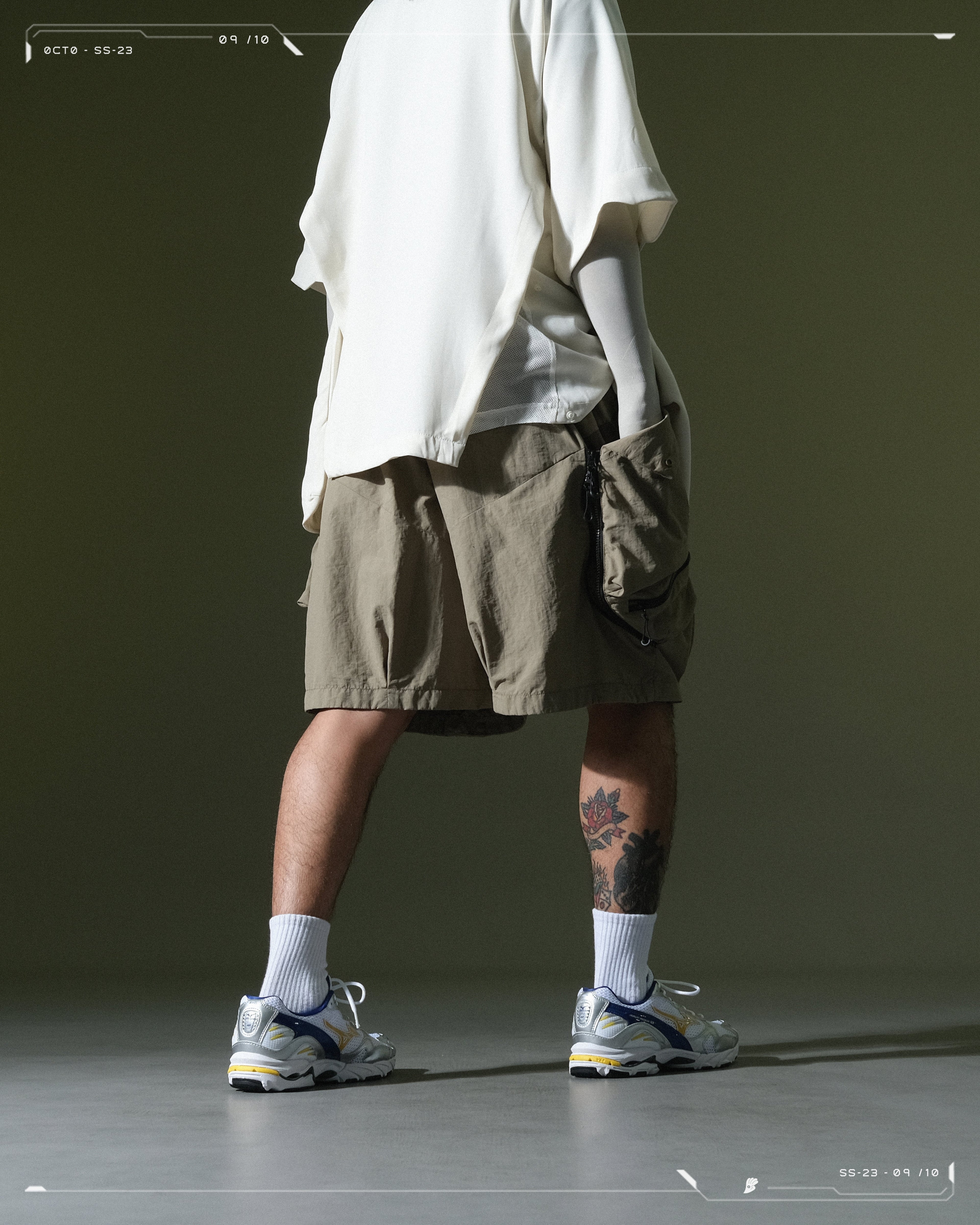 SS23 / 10 —  S23-069 Zip and Breathable Shorts (Khaki)