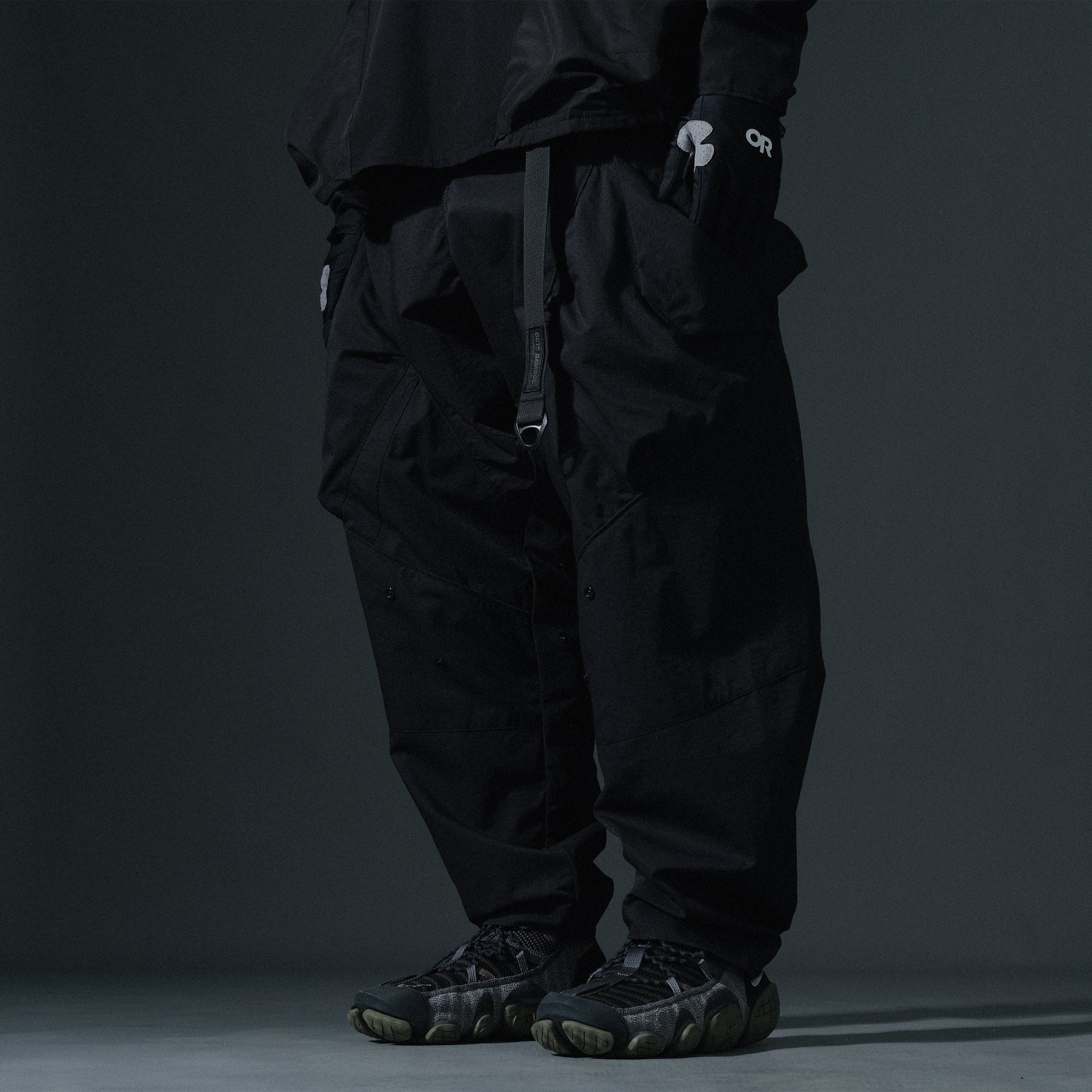 SS23 / 06 —  P23-127 Transform Orb Pants  (Black)