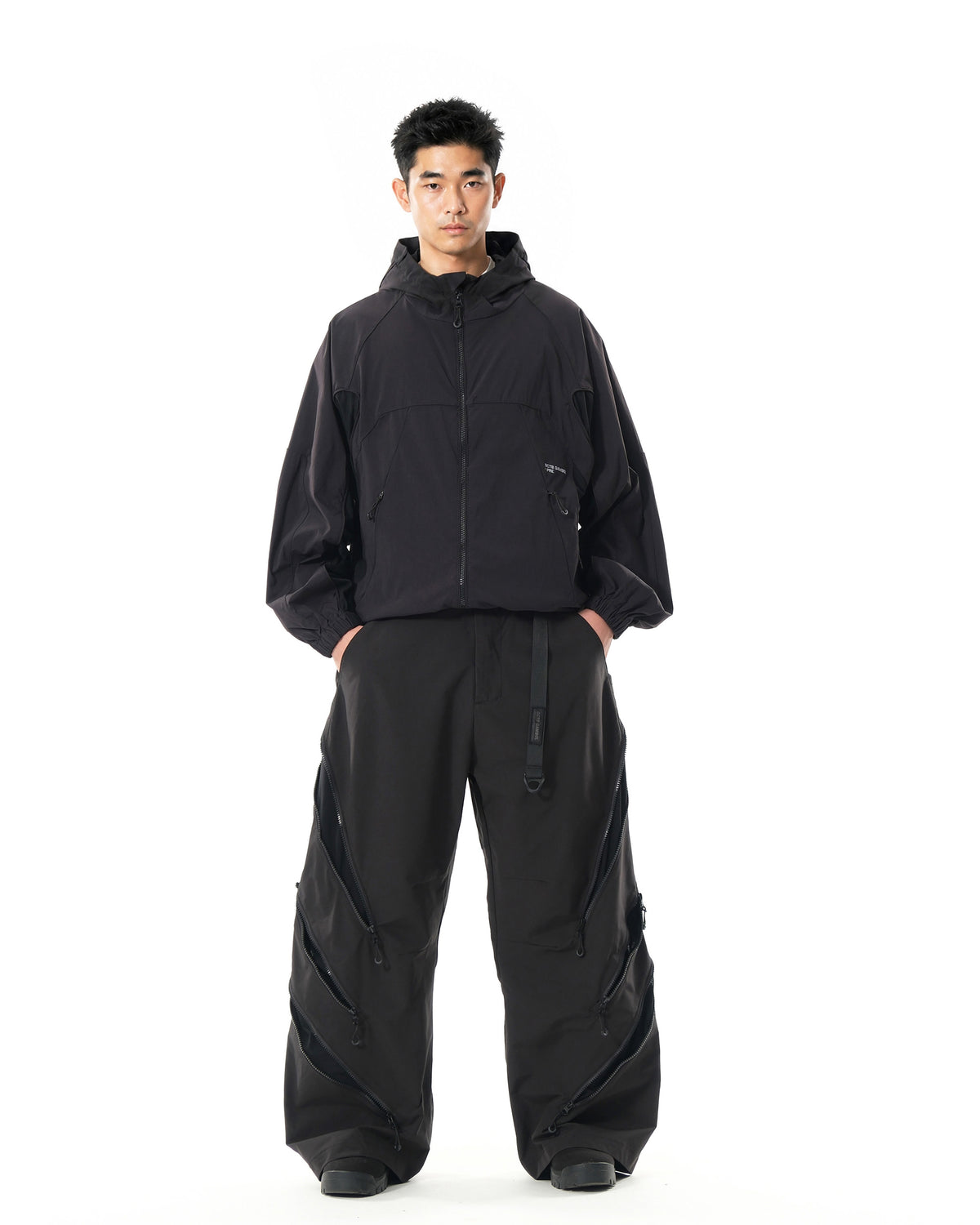 A26-PRE-P2 / Multi-Vent Vertical Pants (Black)