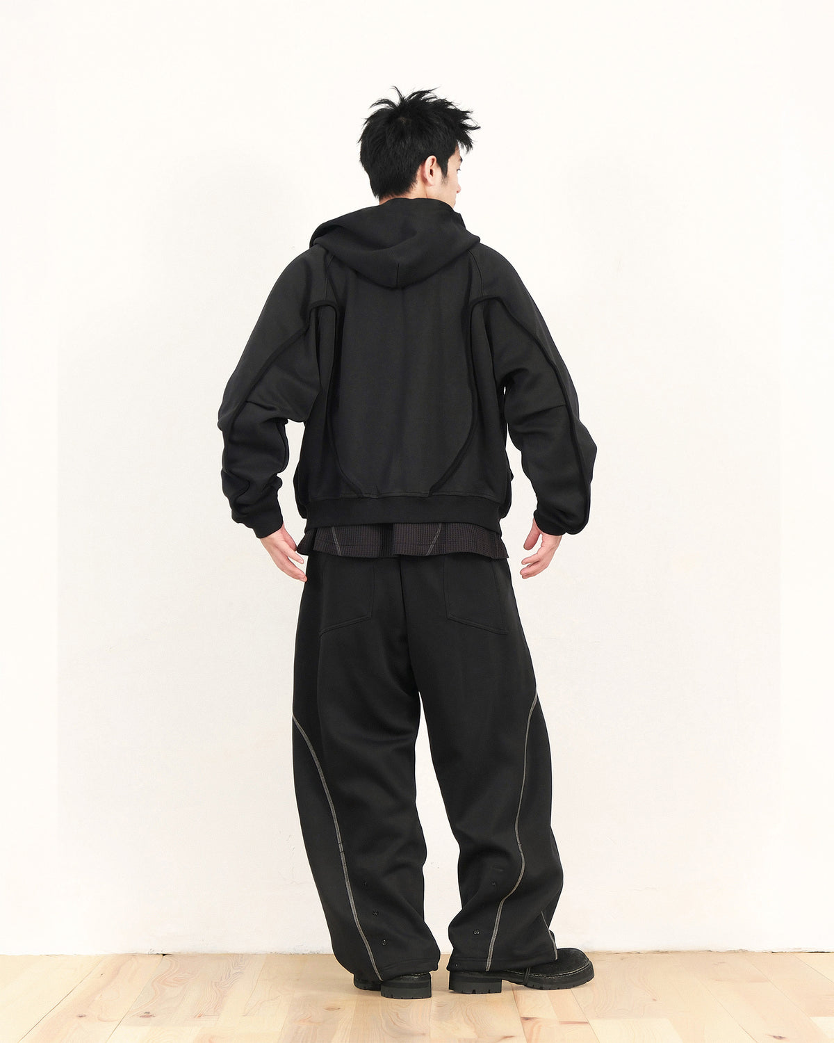 A26-PR-Z / Arc Seam Zip Hoodie (Black)