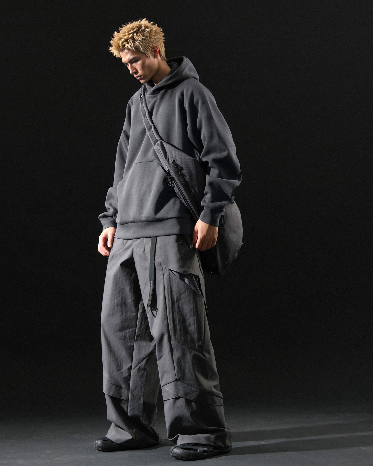 A26-S1-H / Visor Layer Hoodie (Grey)