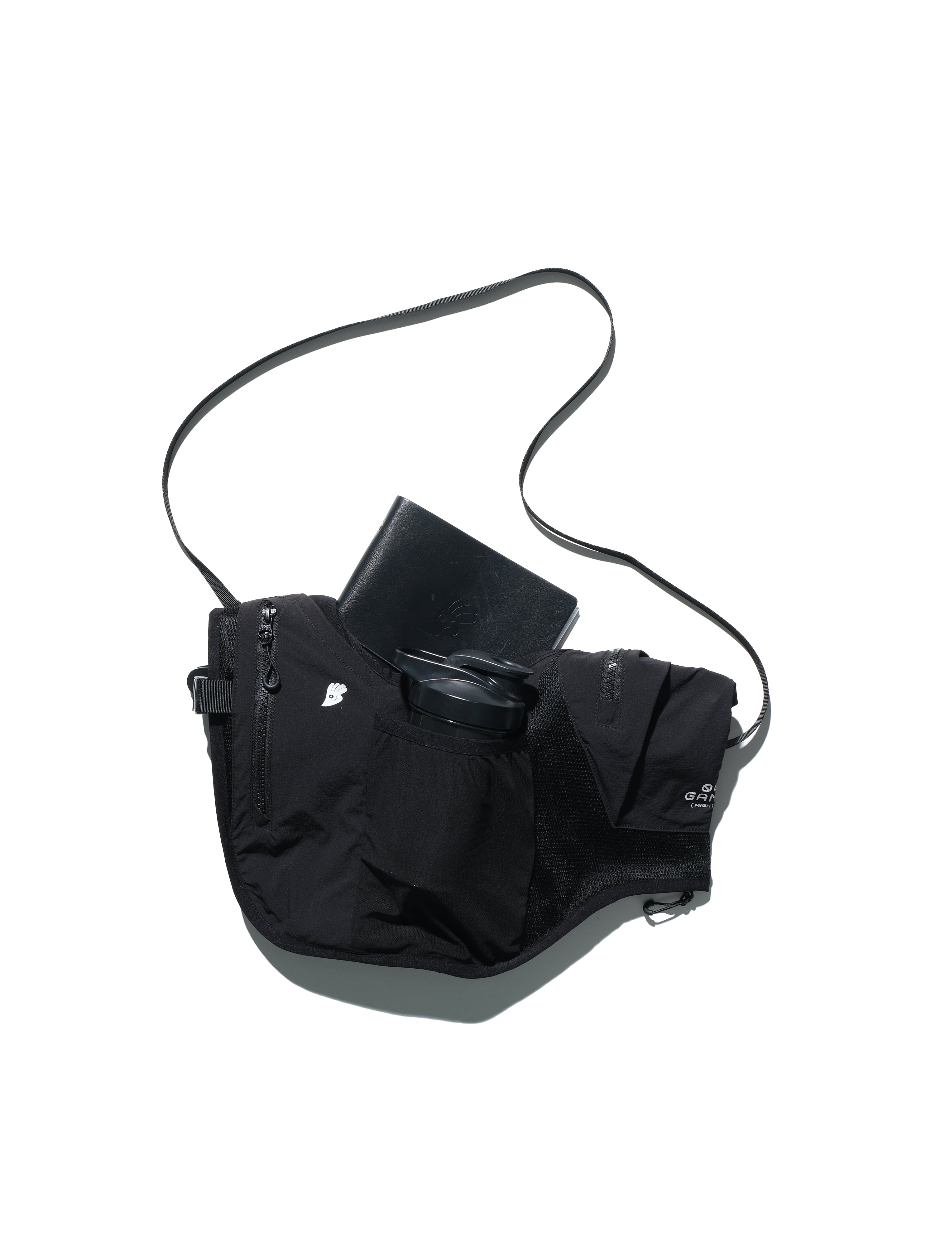 S24  / 18 —  O-03  Maneuverable Mighty Form Vest (Black)
