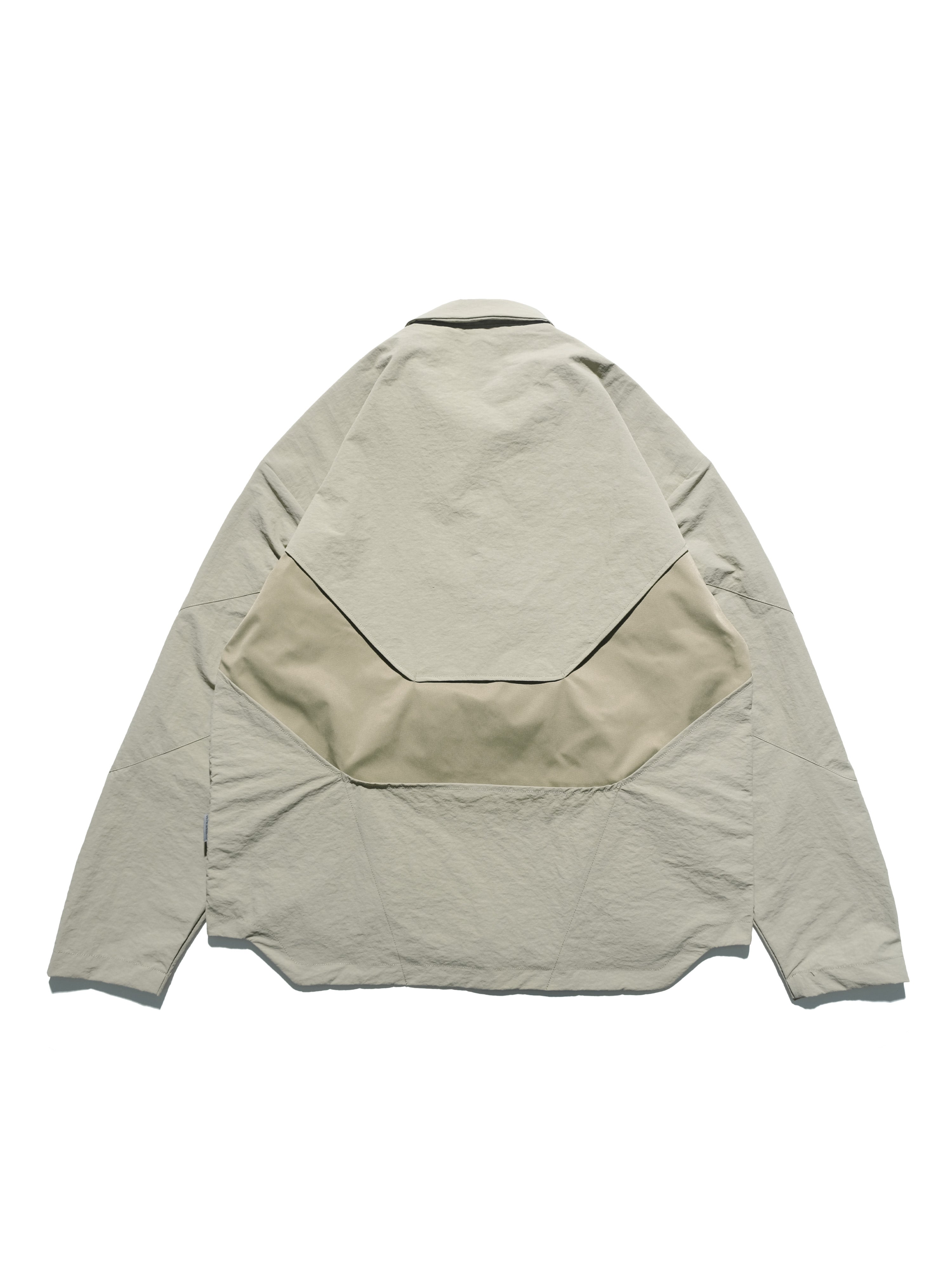 AW23 / 01 — T23-073  Trapezoidal Stereo Visor Shirt (Sand)