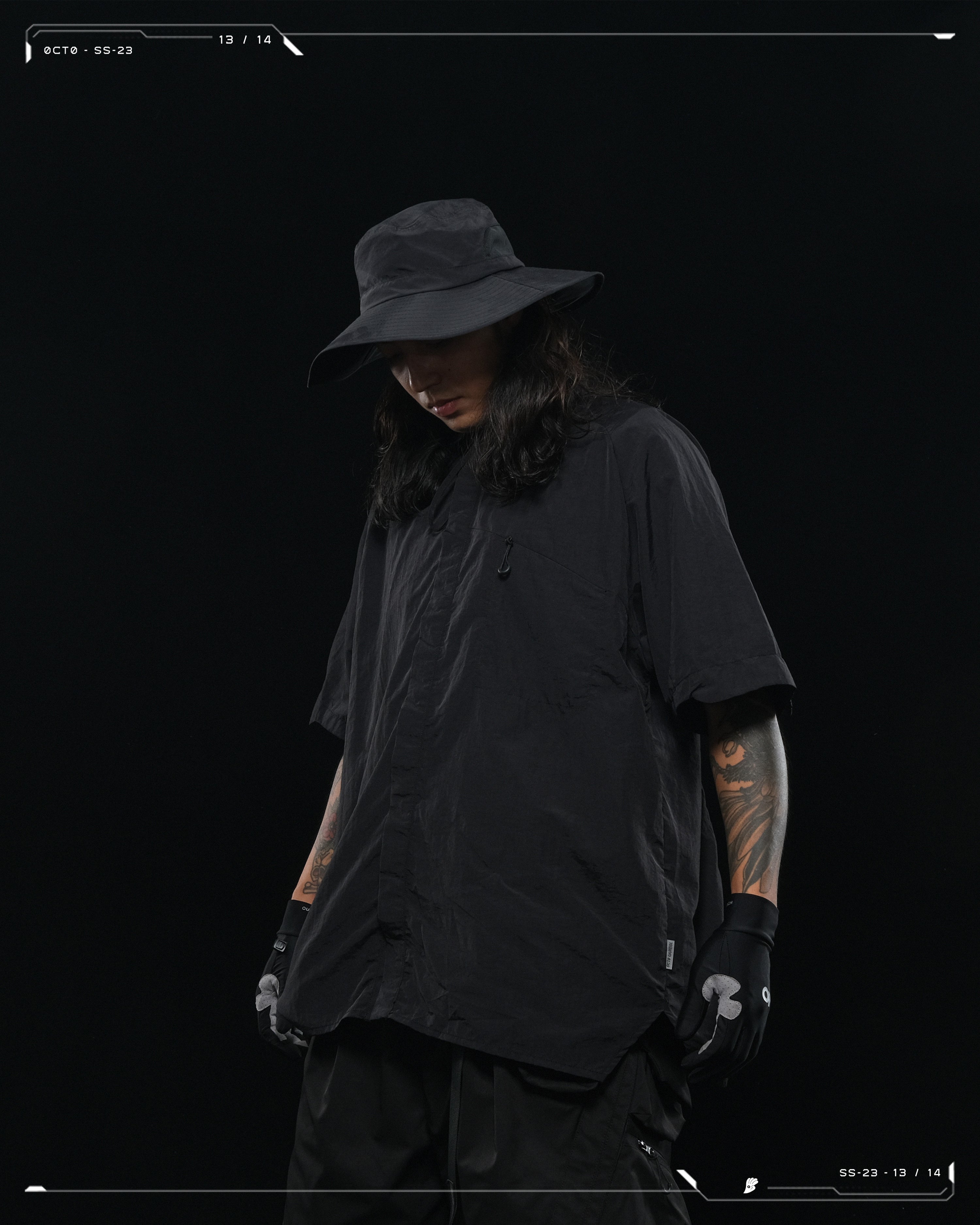 SS23 / 13 — T23-072 All-in-one Vest Shirt (Black)