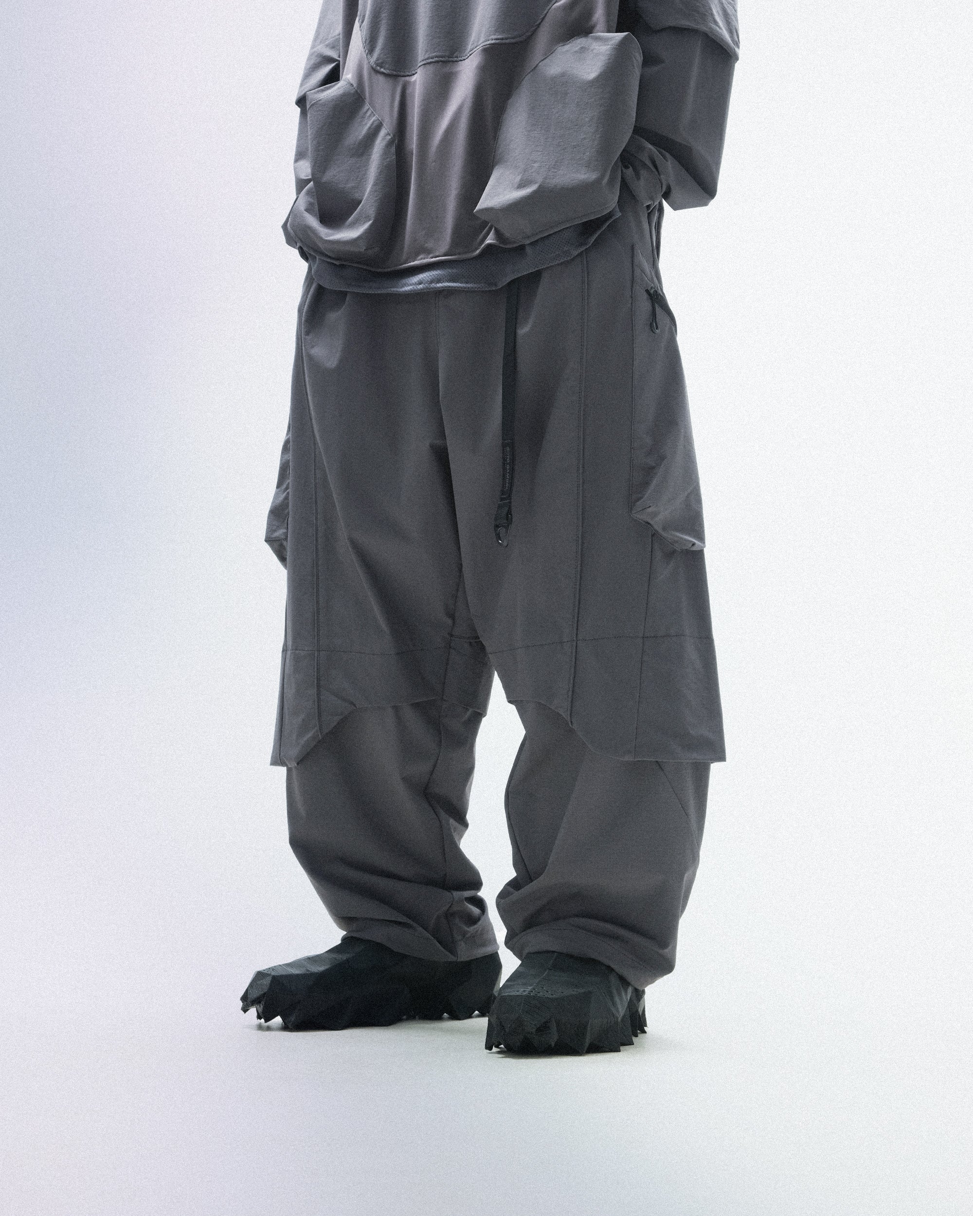 PRE-A24-PS-P1  Linear Vertical Sukkiri Pants(Dark Grey)