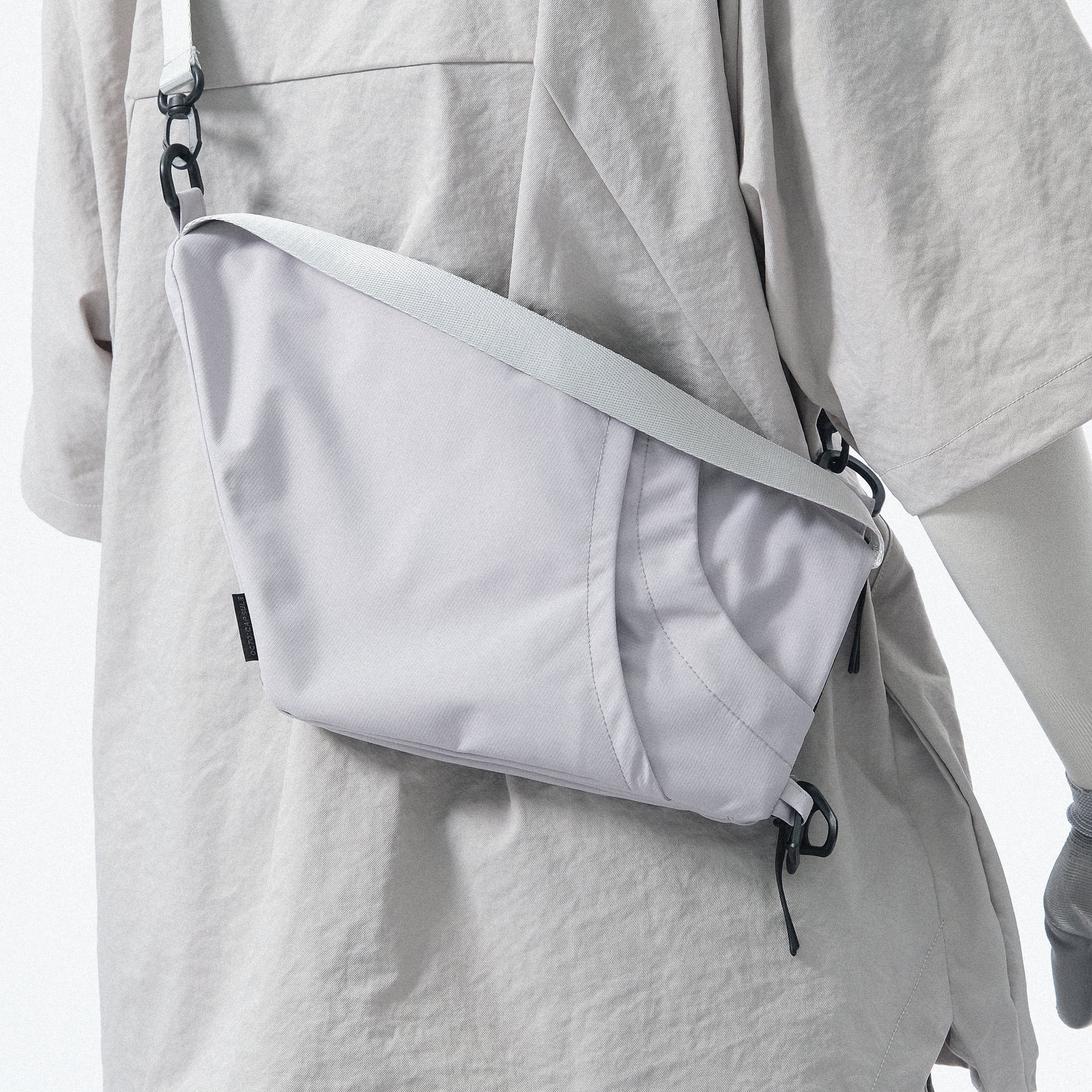 Capsule 02 / CSA-001 Drill Transform Crossbody Bag (Grey)