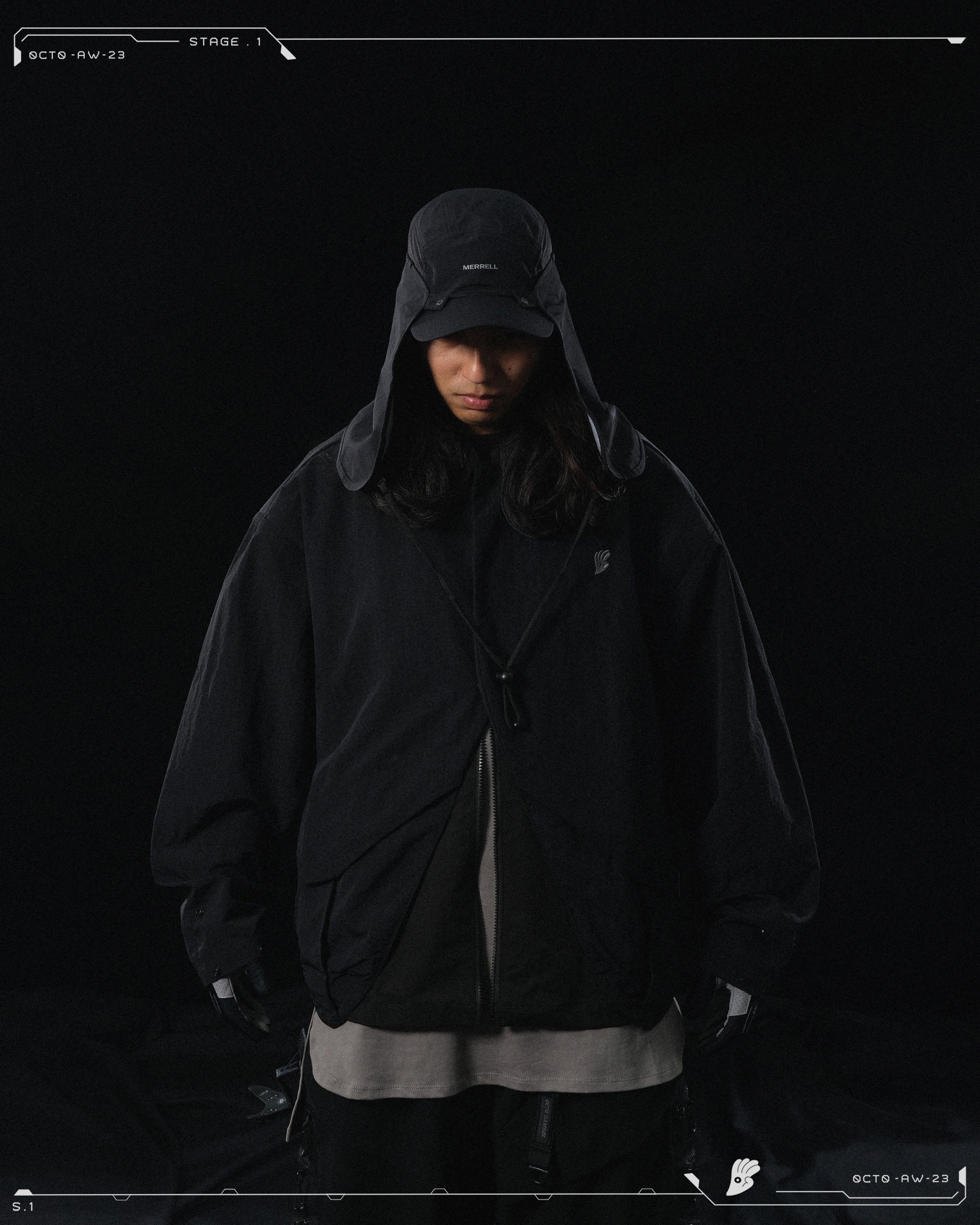 AW23 / 01 — T23-073  Trapezoidal Stereo Visor Shirt (Black)