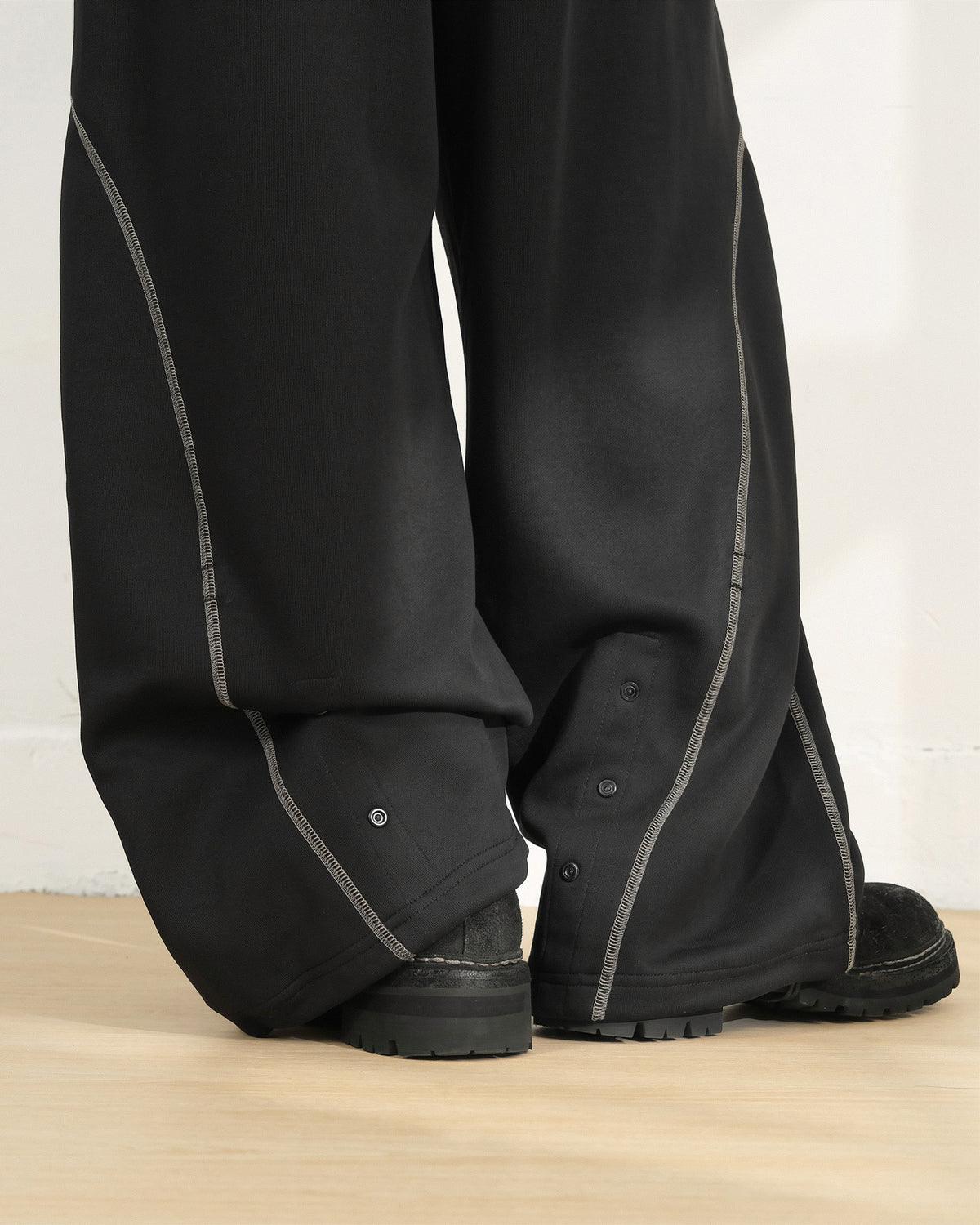 A26-PR-P / Arc Seam Sweat Pants (Black)