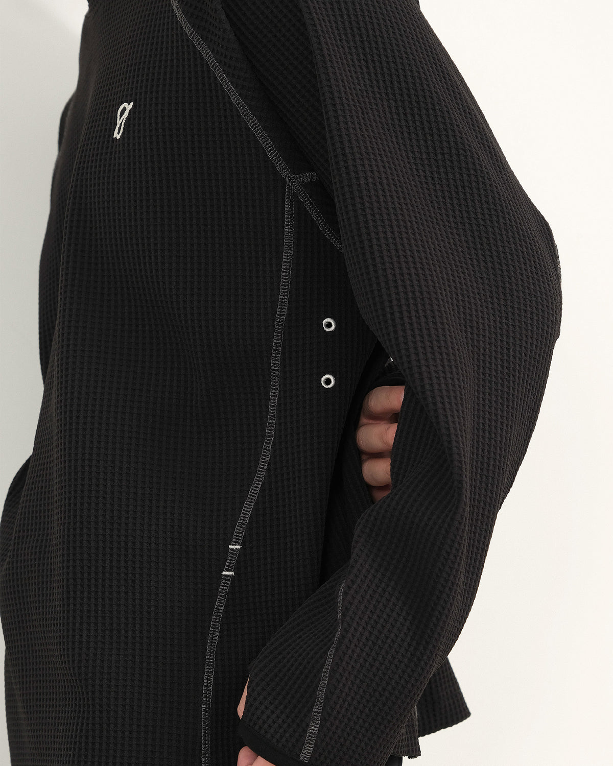 A26-PR-T /Waffle Arc L-Tee (Black)
