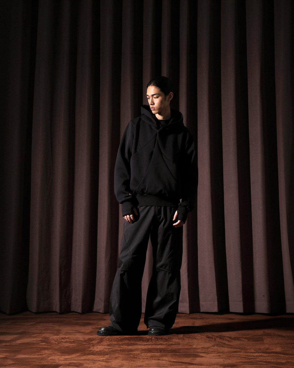 A26-SD1-H / Layered Arc Hoodie (Black)