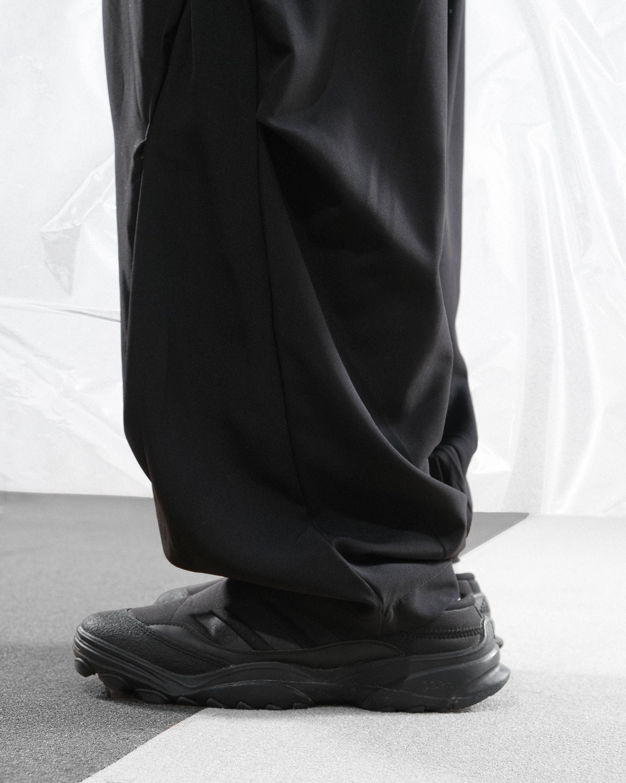 S24 / C-04-P  Dual Arc Splicing Orb Pants (Black)