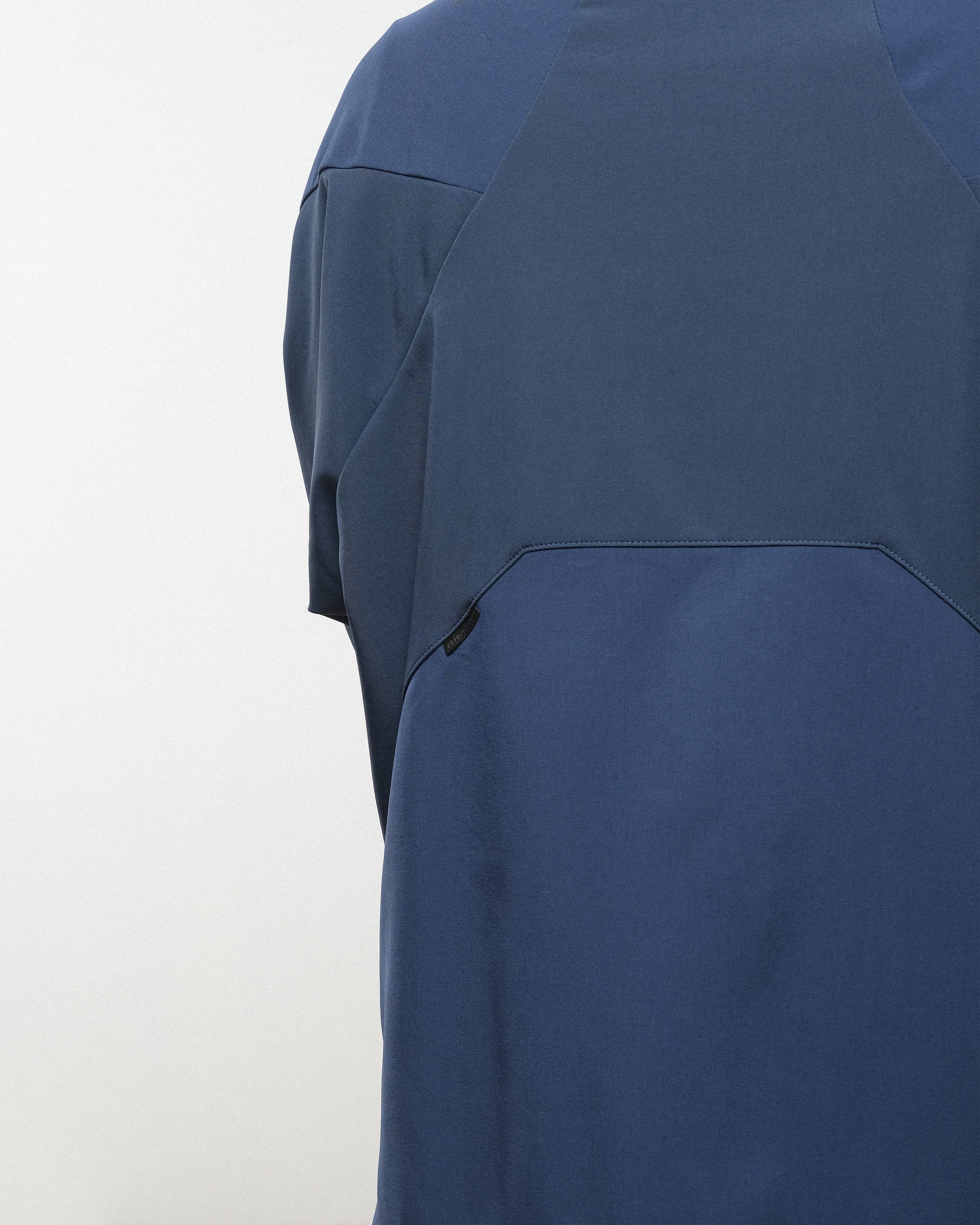 Capsule 02 / CST-122  Discrete Nylon Sweater (Navy)