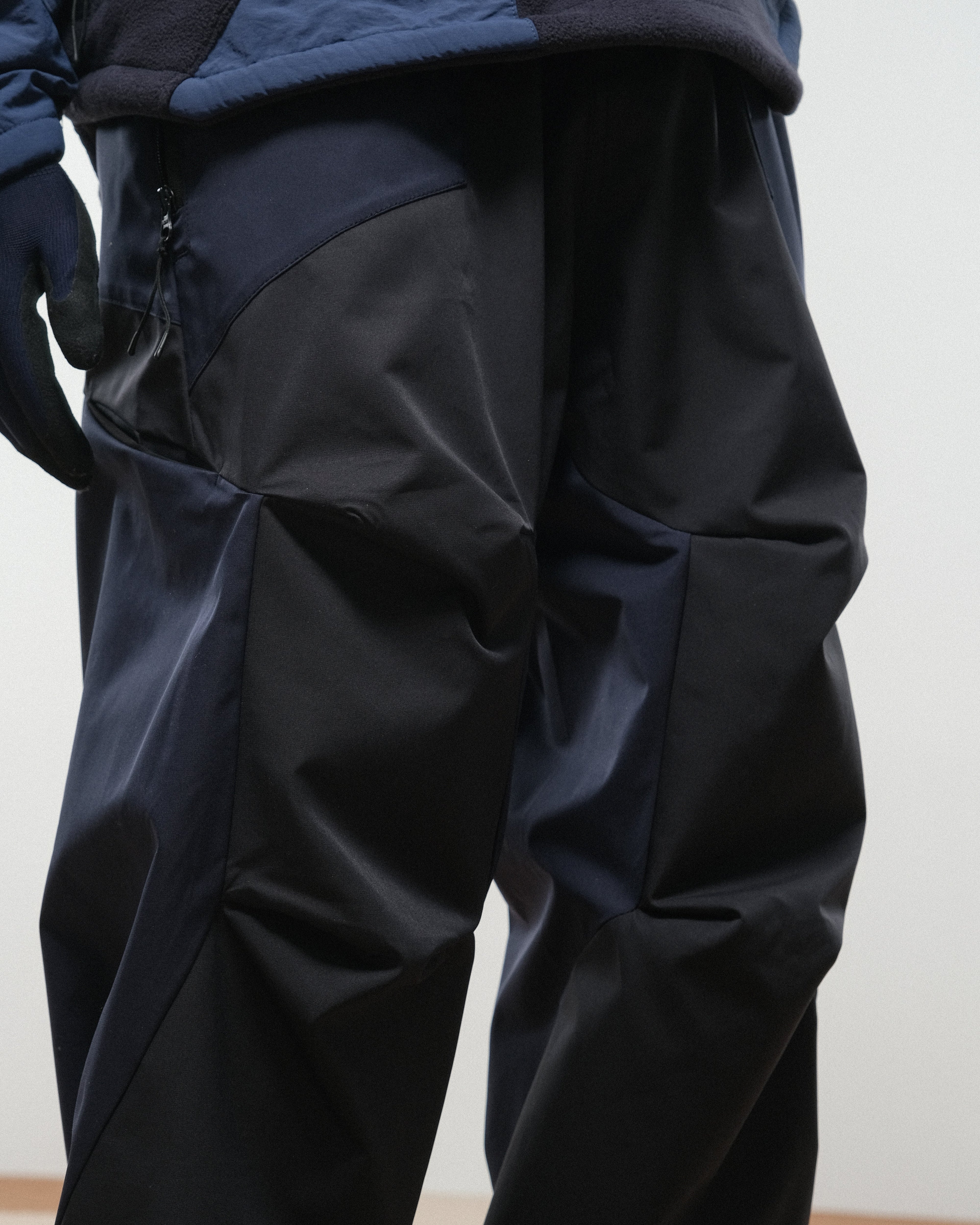 Capsule 02 / CSP-126 Discrete Nylon Pants   (Navy)