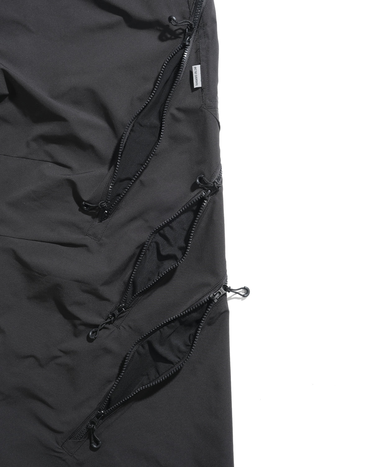 A26-PRE-P2 / Multi-Vent Vertical Pants (Black)