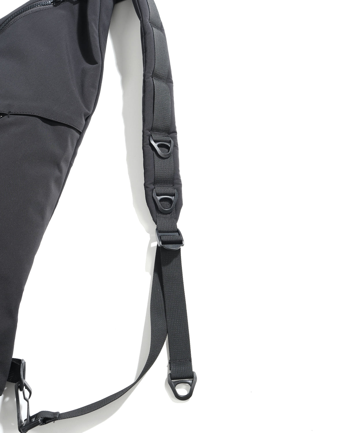 A26-S1-B / Visor Split Sling Bag (Black)