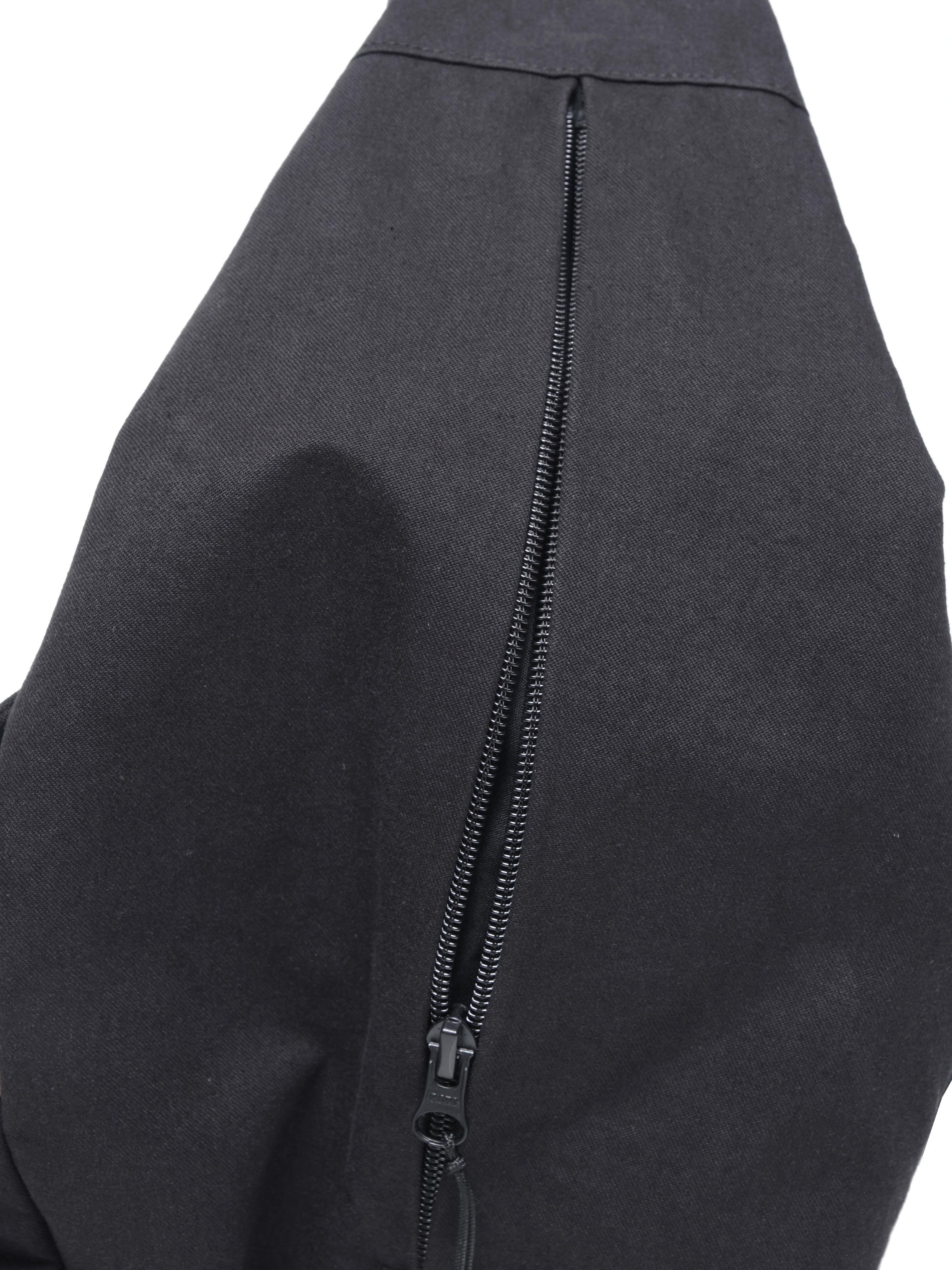 C2/ S25-C02-B Offset Crossbag (Black)