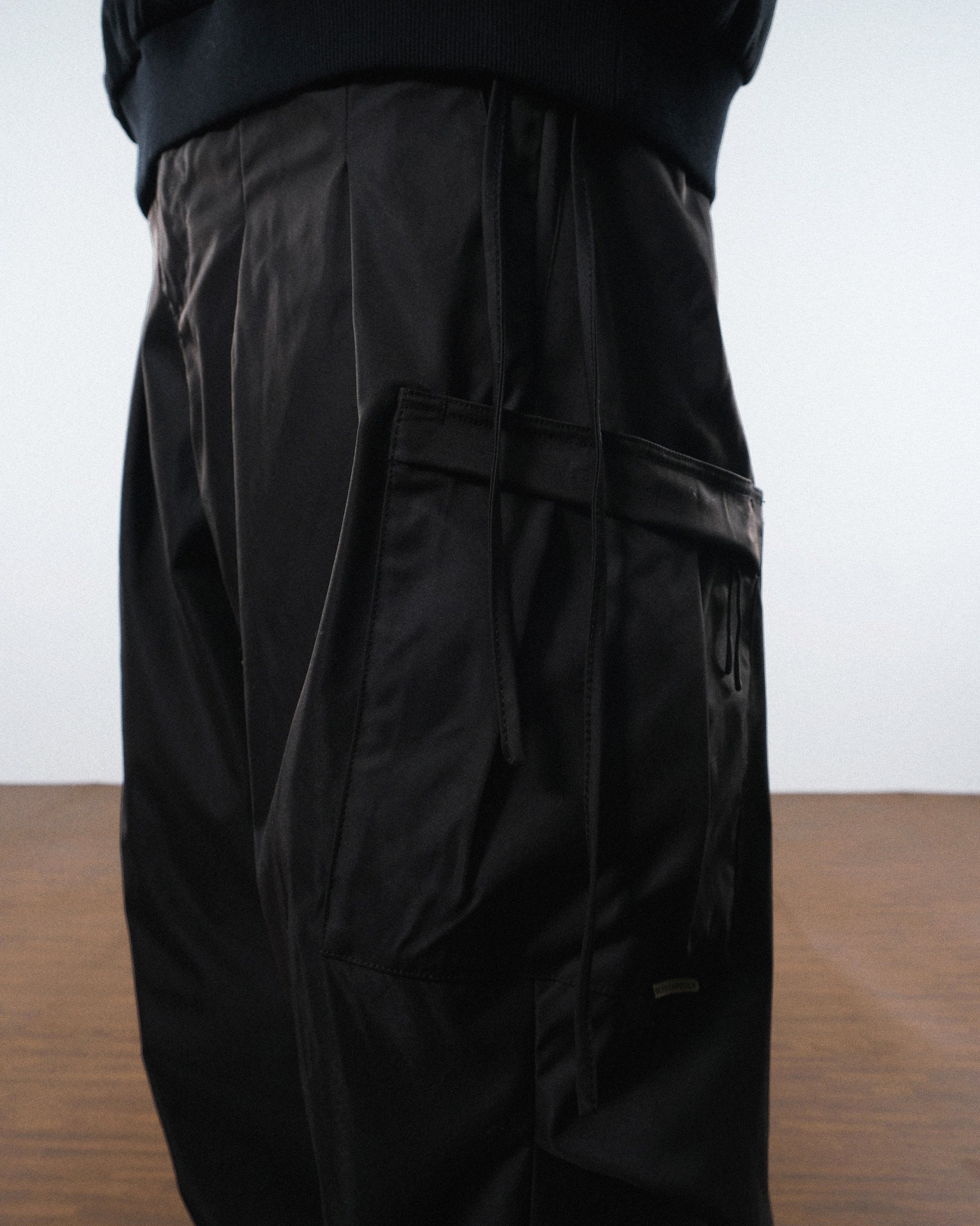 A24-CS-03-P Altitube Flare Pants (Black)