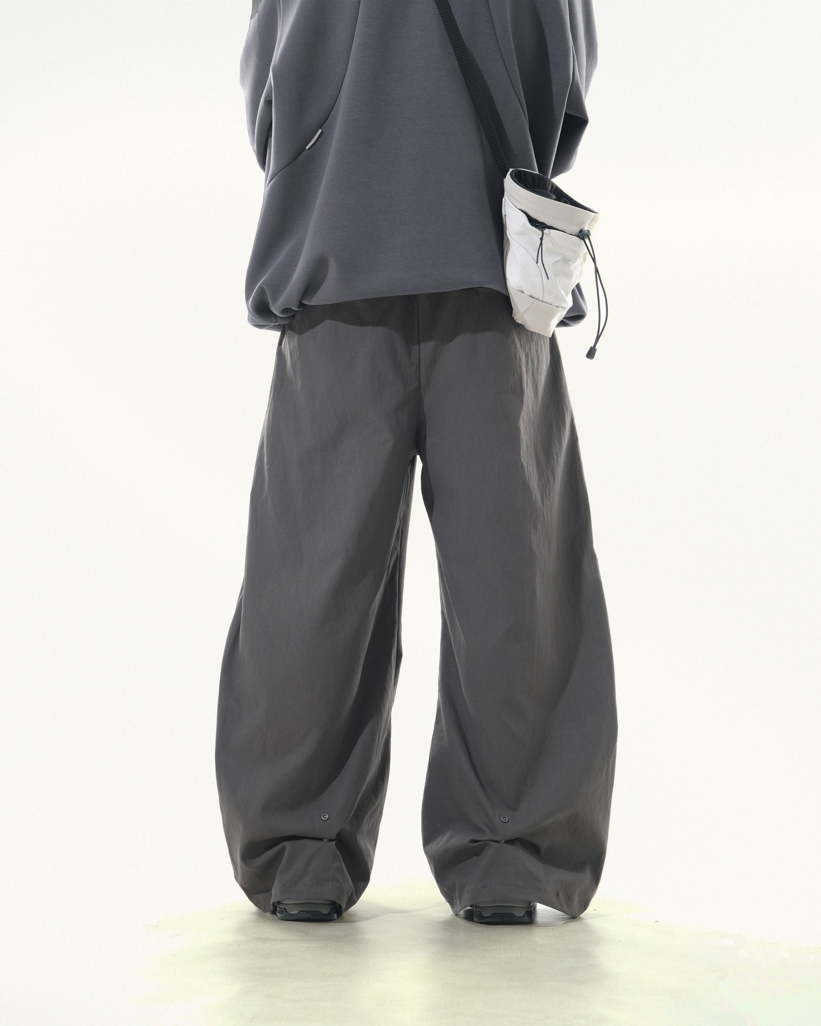 C2/ A25-C02-B Shifted Pouch Bag (Grey)