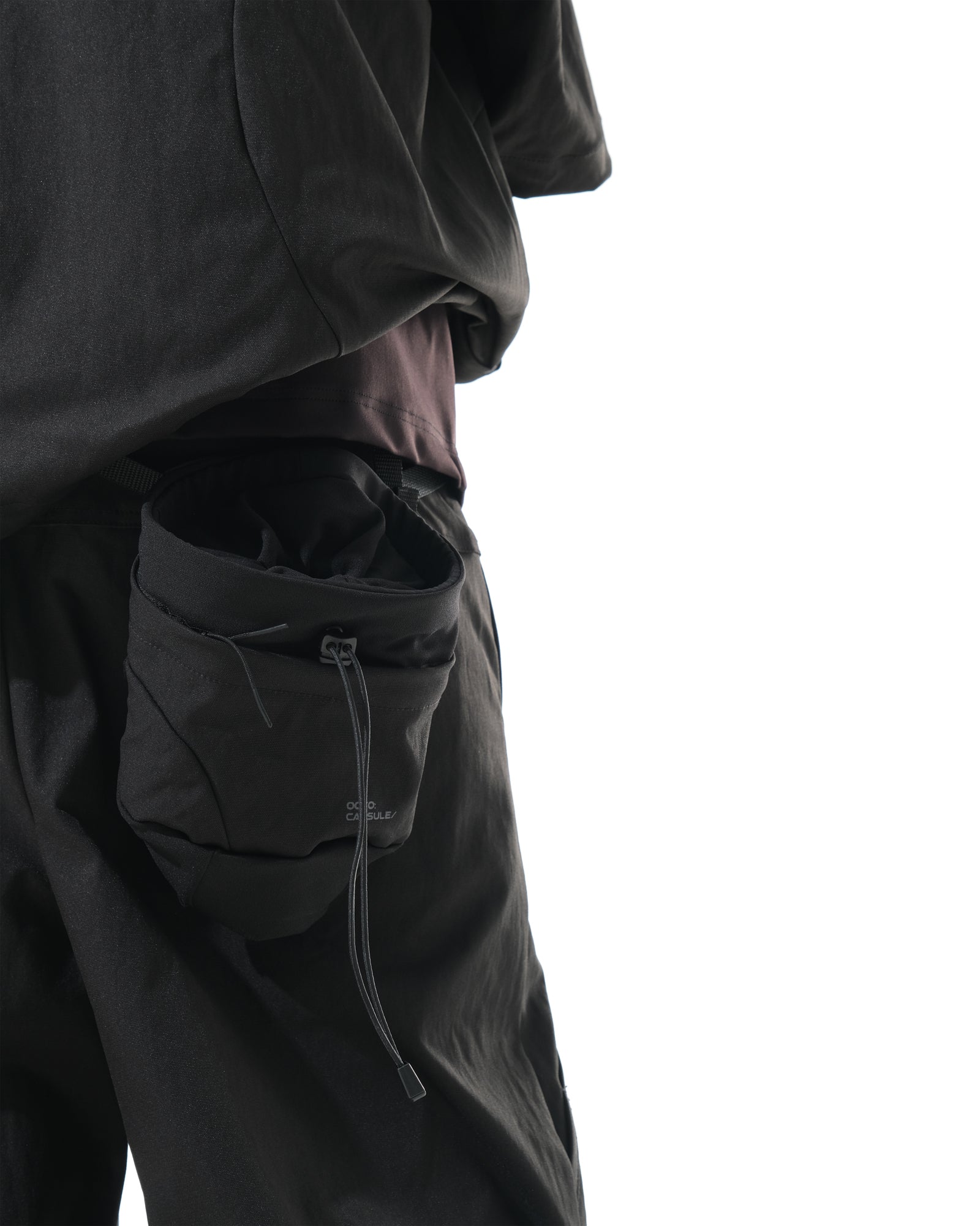 C2/ A25-C02-B Shifted Pouch Bag (Black)