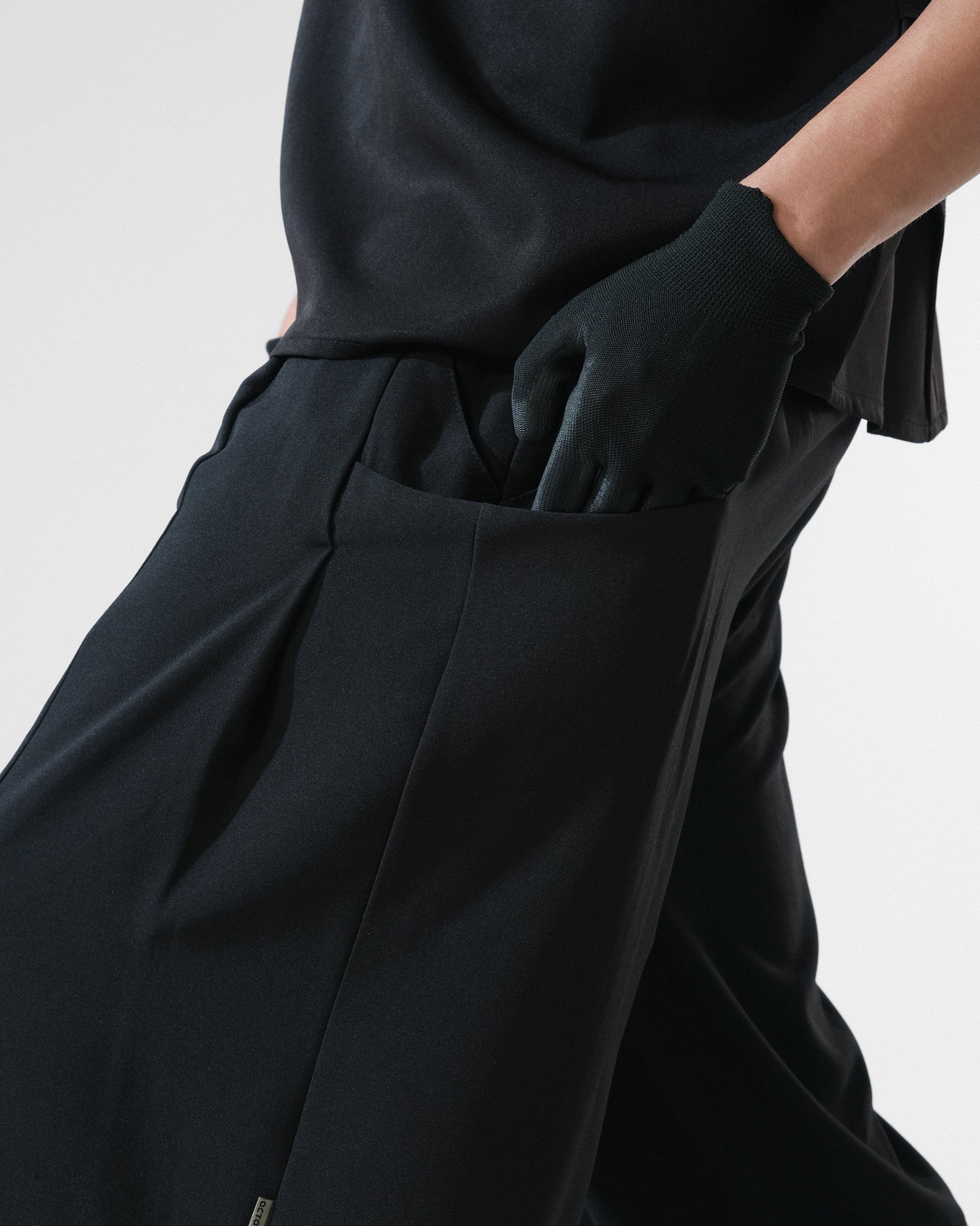 C3/ S25-C03-P Relaxed Fit Suit Pants (Black)
