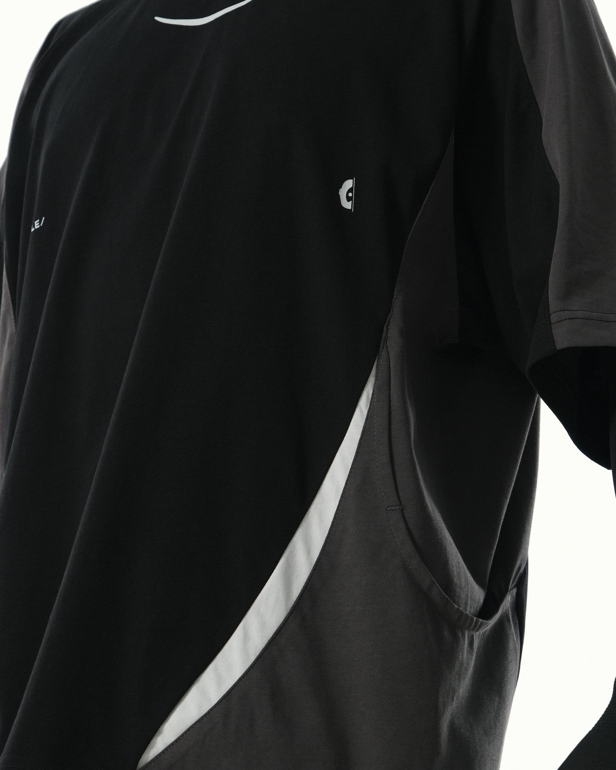 C1/ S25-C01-T2 Three combo T-shirt (Black)