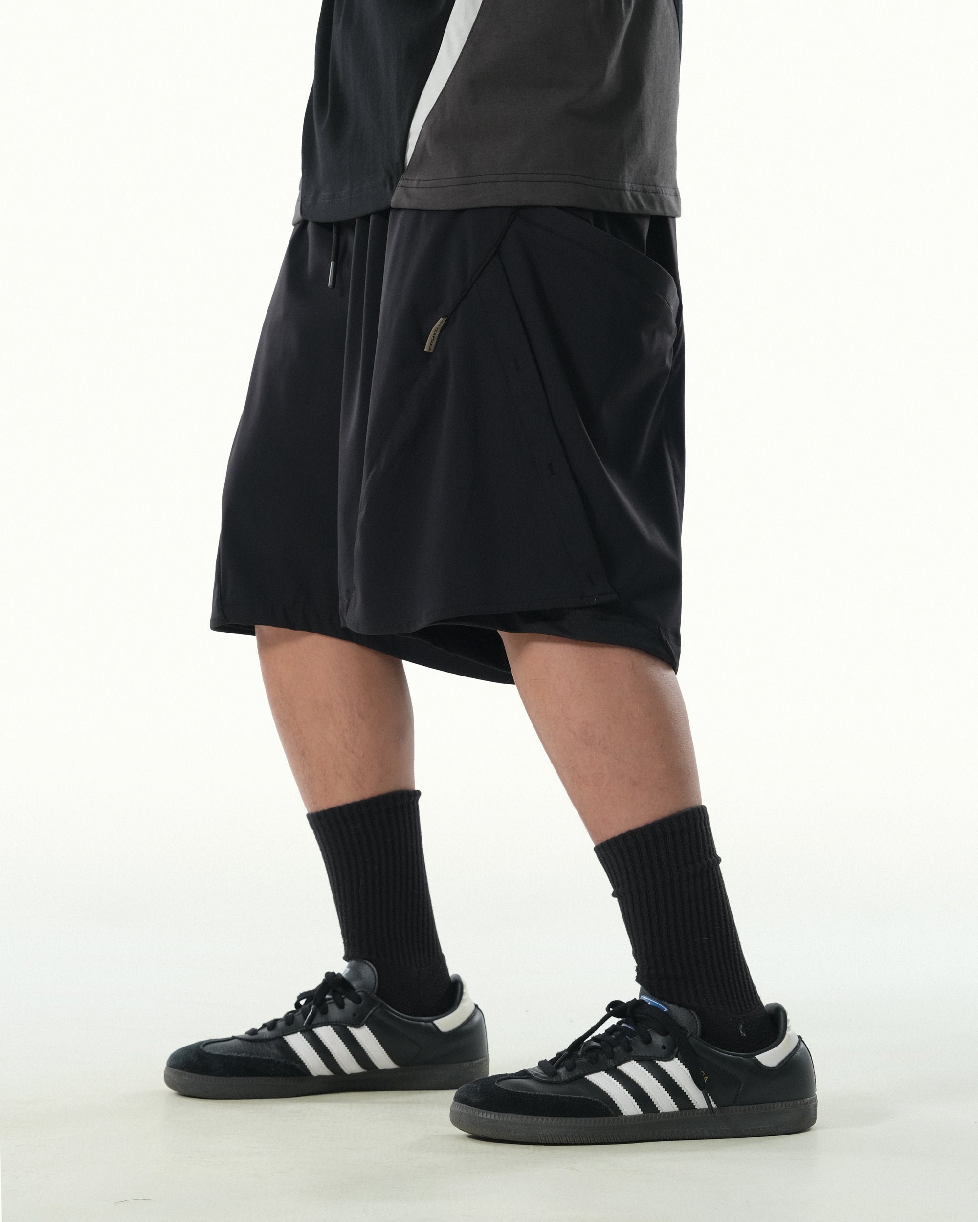C1/ S25-C01-S Breathable sport shorts (Black)