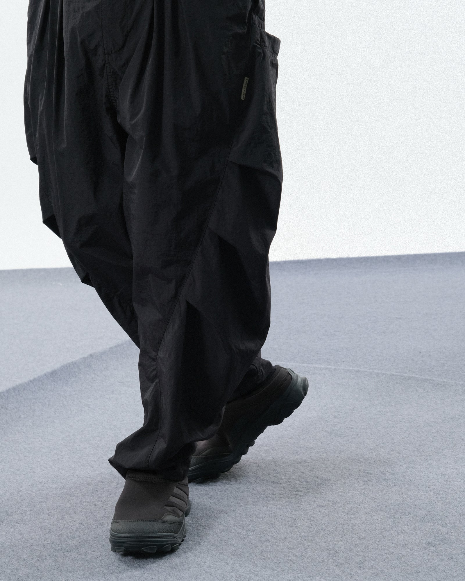 S24 / C-01P  TYPE OF SCALE Orb Pants (Black)