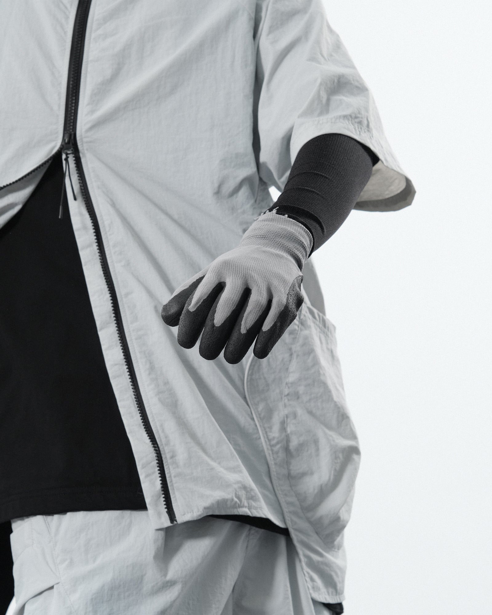 S24  / C-01ST  TYPE OF SCALE Zip Shirt  (Bright Grey)