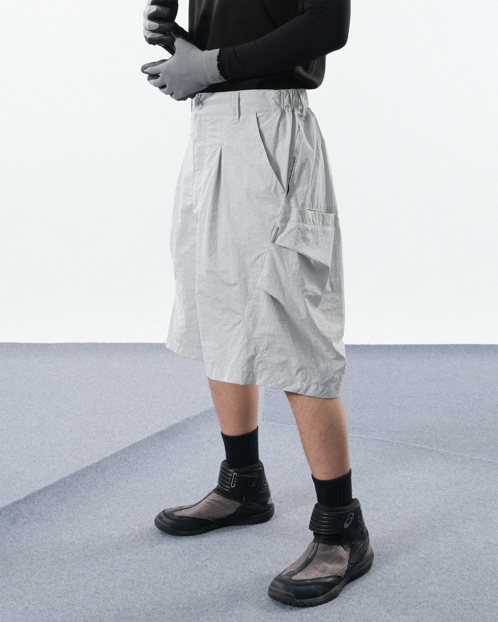 S24 / C-01S  TYPE OF SCALE Vertical Shorts  (Bright Grey)