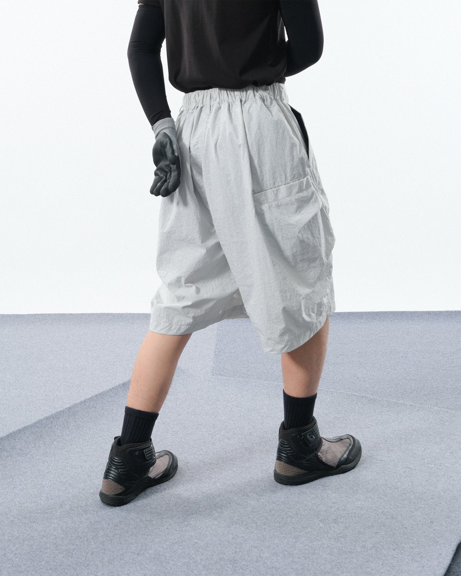 S24 / C-01S  TYPE OF SCALE Vertical Shorts  (Bright Grey)