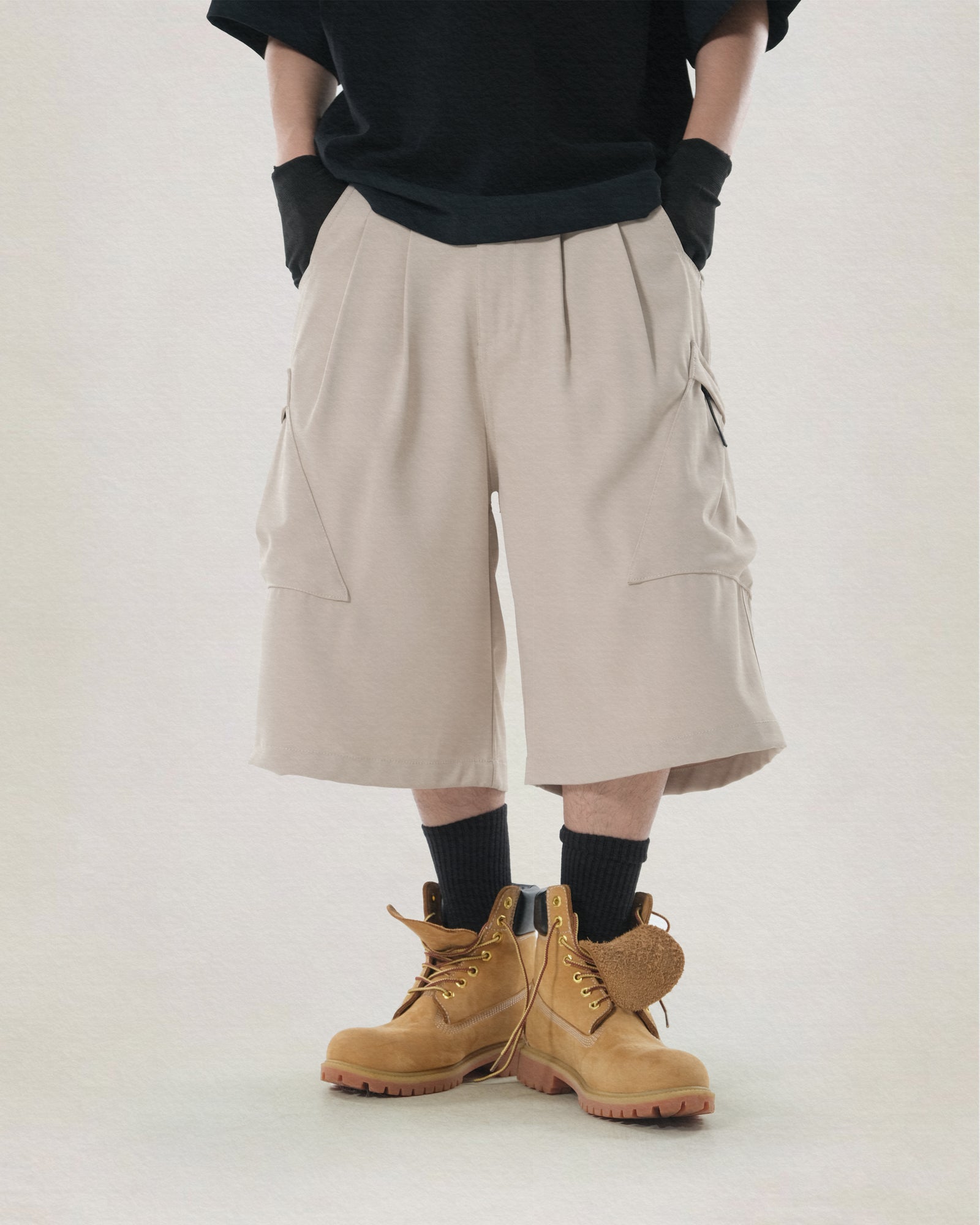 C2/ S25-C02-S Offset Shorts (Ivory)