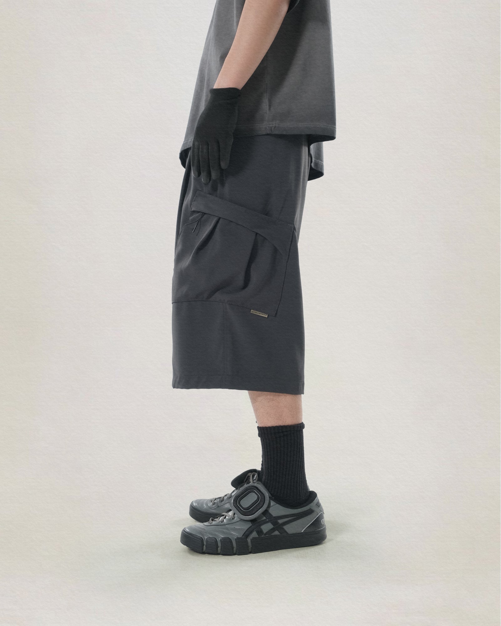 C2/ S25-C02-S Offset Shorts (Grey)