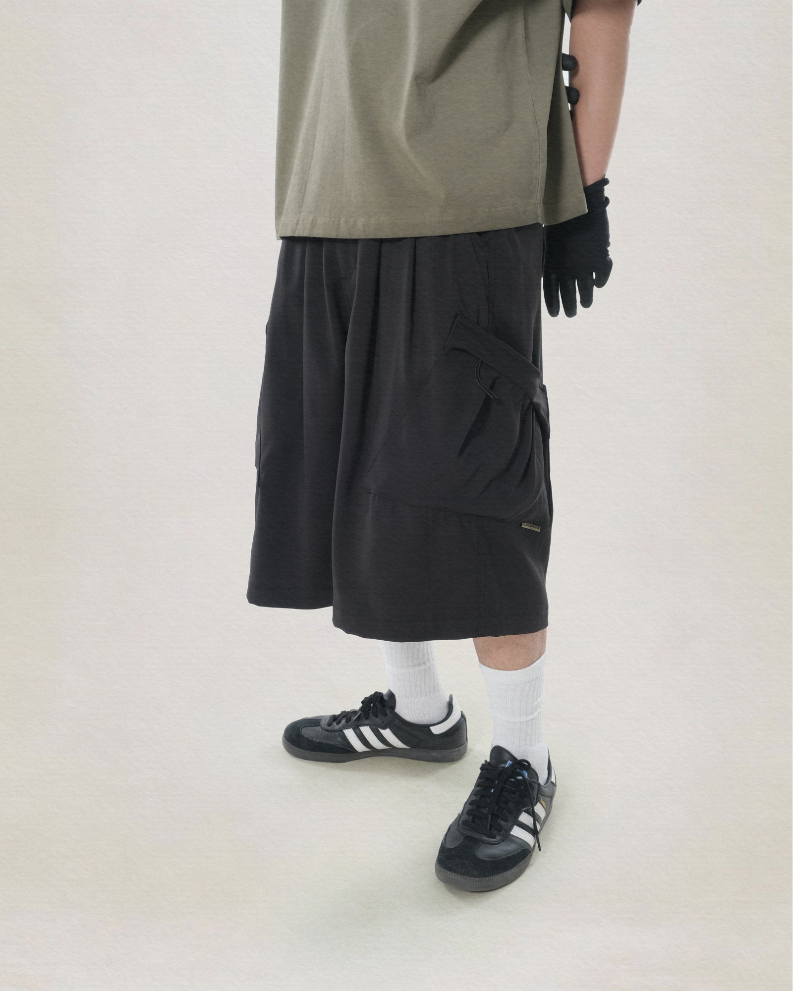 C2/ S25-C02-S Offset Shorts (Black)