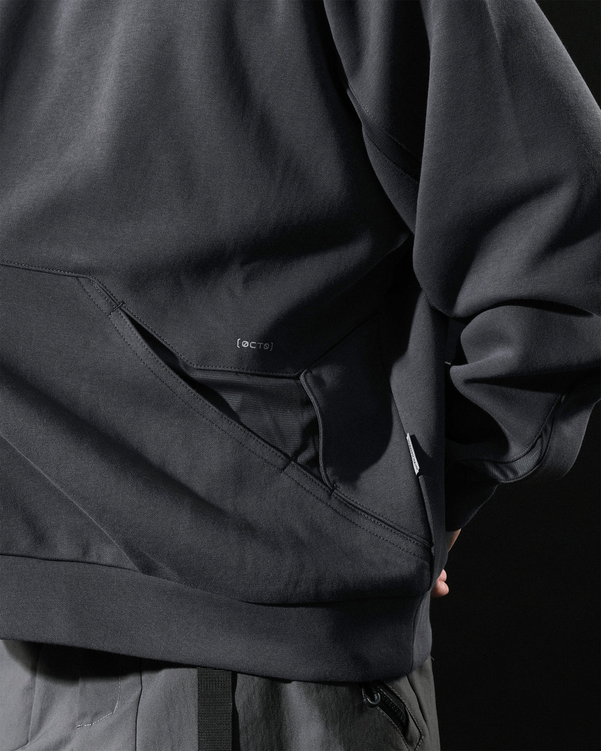 A26-S1-H / Visor Layer Hoodie (Grey)