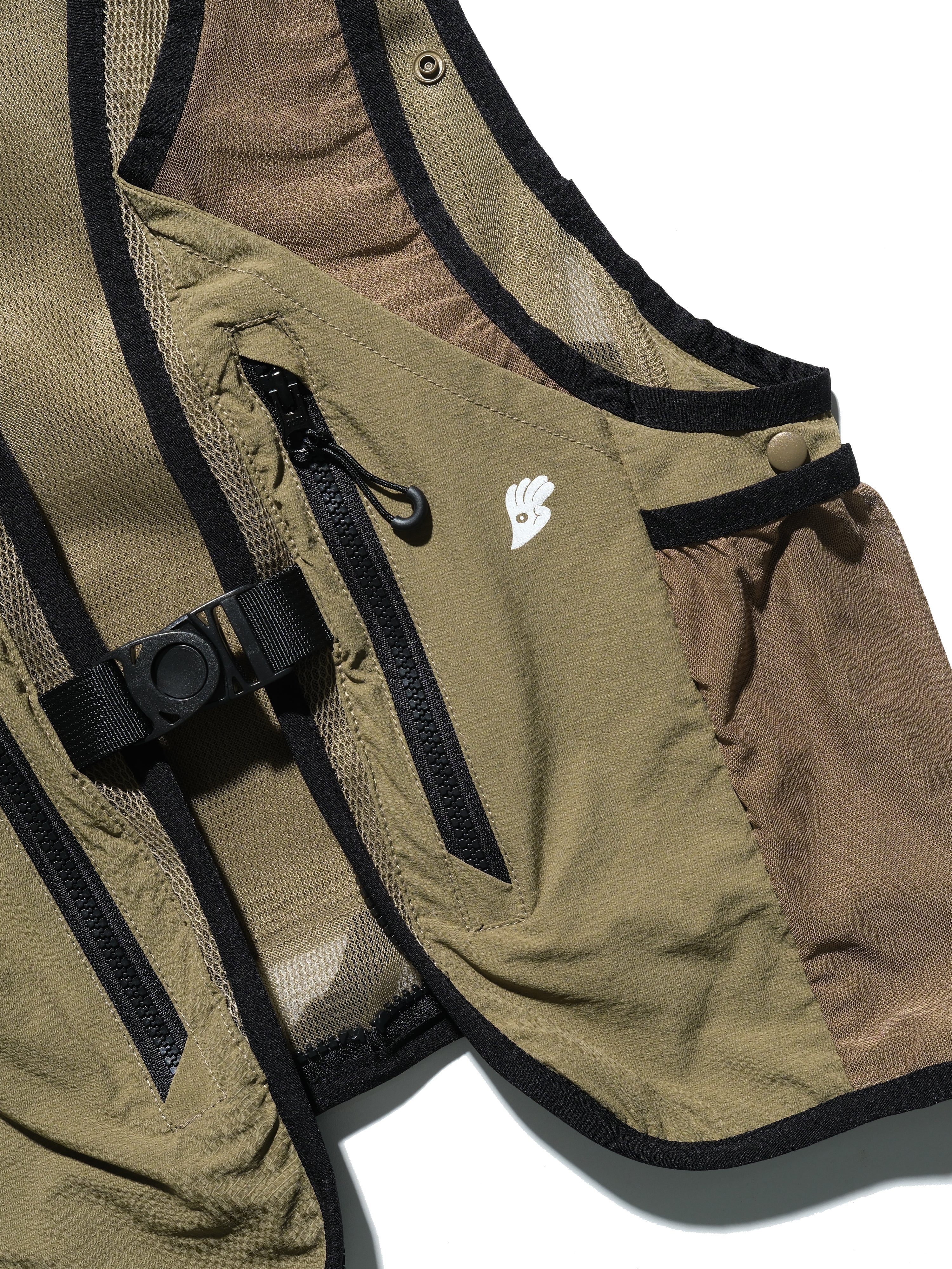 S24  / 18 —  O-03  Maneuverable Mighty Form Vest (Khaki)