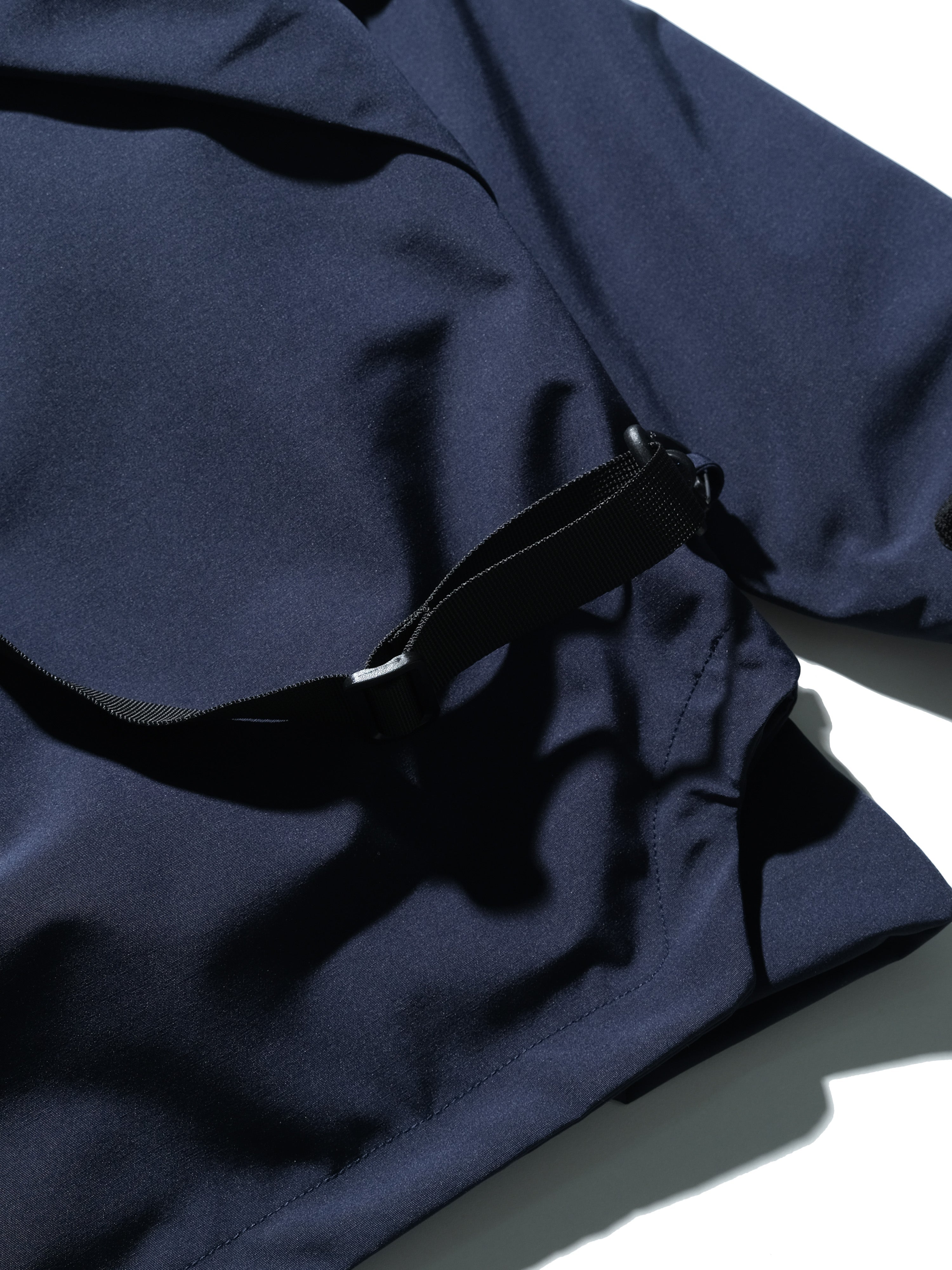 AW23 / 08 —J23-028  Radial Visor Windbreaker (Navy)